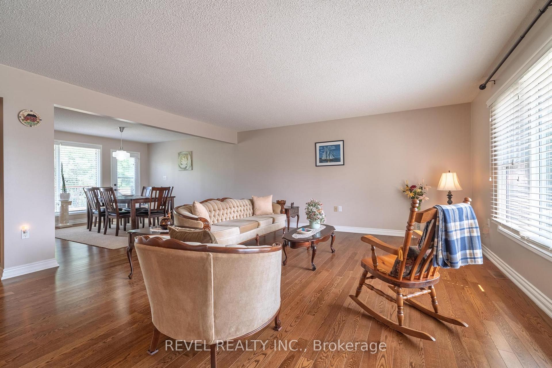 Photo 10 of 3641 Rapids View Drive, Niagara Falls, Chippawa — HOMEH