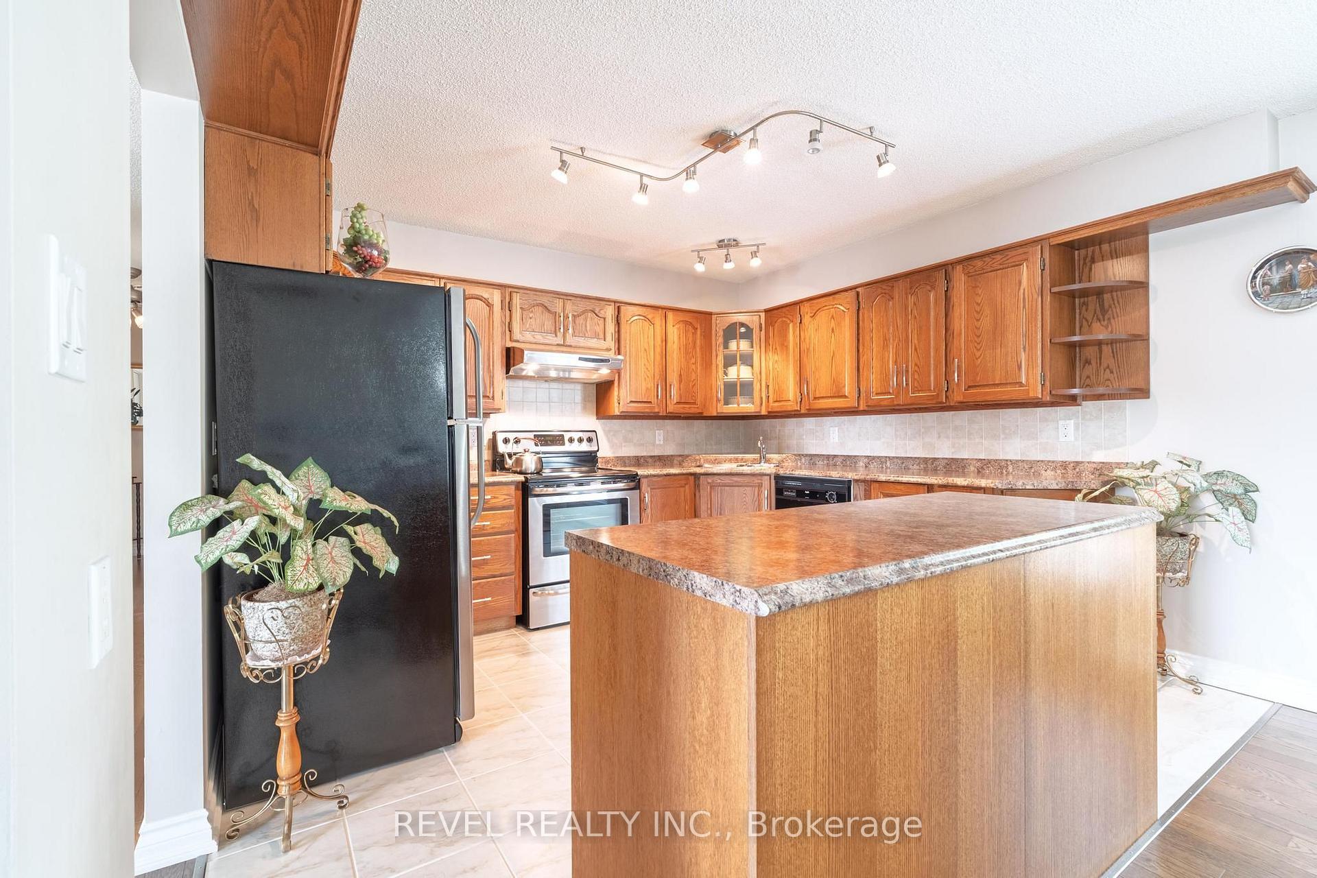 Photo 14 of 3641 Rapids View Drive, Niagara Falls, Chippawa — HOMEH