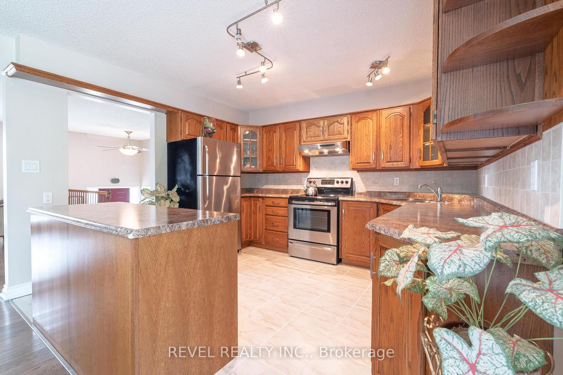Photo 16 of 3641 Rapids View Drive, Niagara Falls, Chippawa — HOMEH
