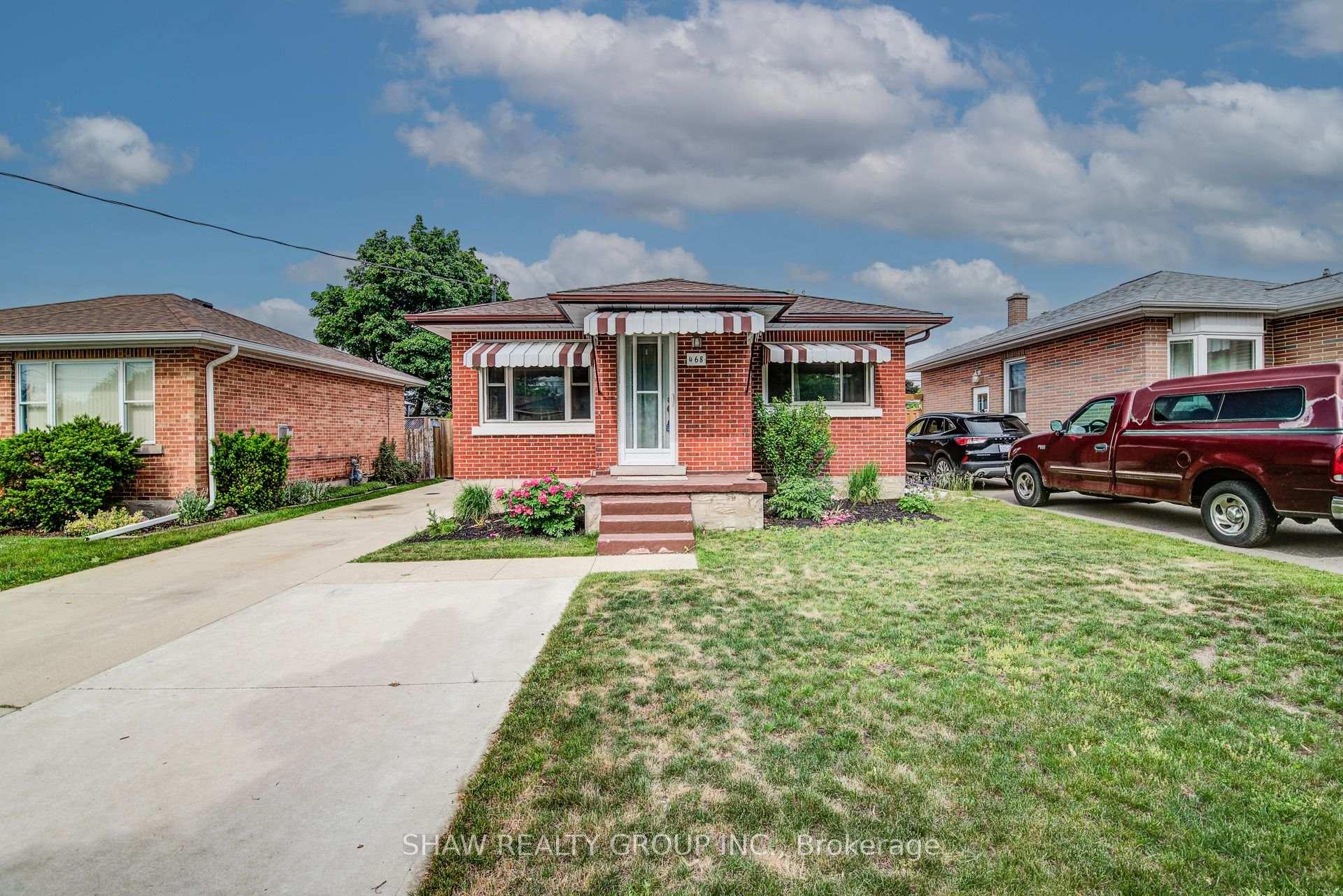 Photo 2 of 468 Highland Road, Kitchener, Southdale — HOMEH