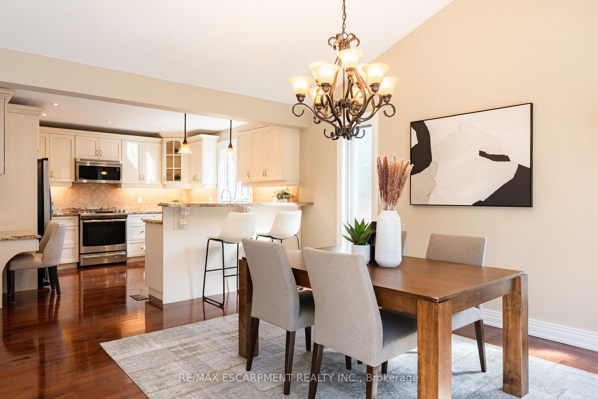 Photo 14 of 506 Regina Drive, Burlington, Brant — HOMEH