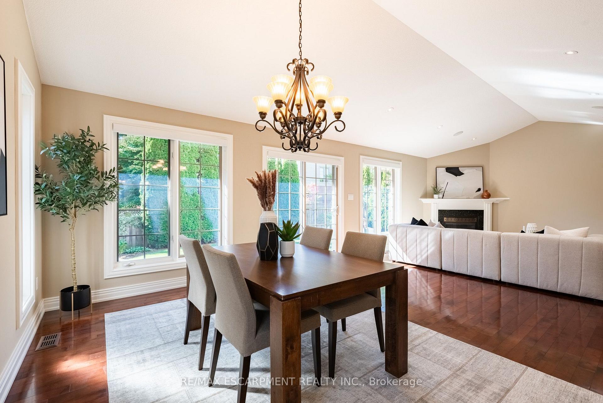 Photo 19 of 506 Regina Drive, Burlington, Brant — HOMEH