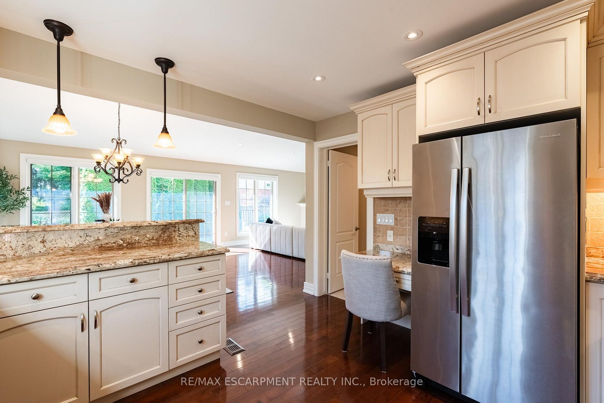 Photo 25 of 506 Regina Drive, Burlington, Brant — HOMEH