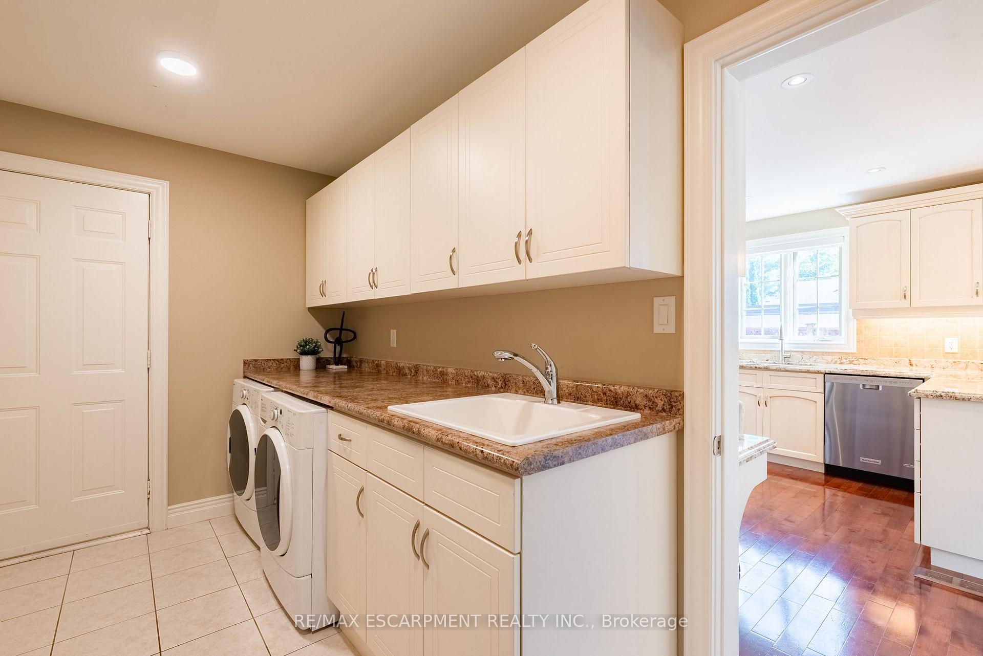 Photo 26 of 506 Regina Drive, Burlington, Brant — HOMEH