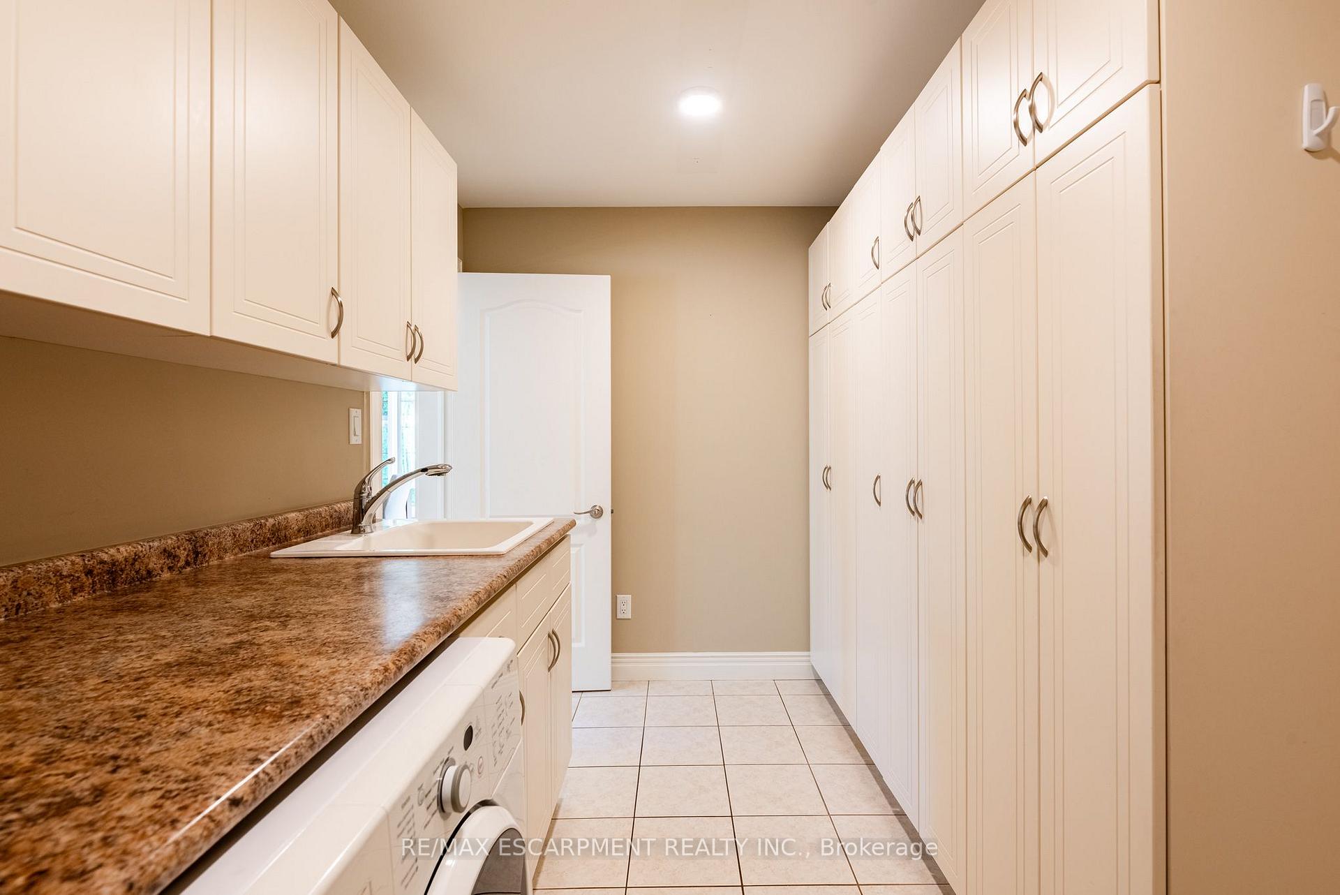 Photo 27 of 506 Regina Drive, Burlington, Brant — HOMEH