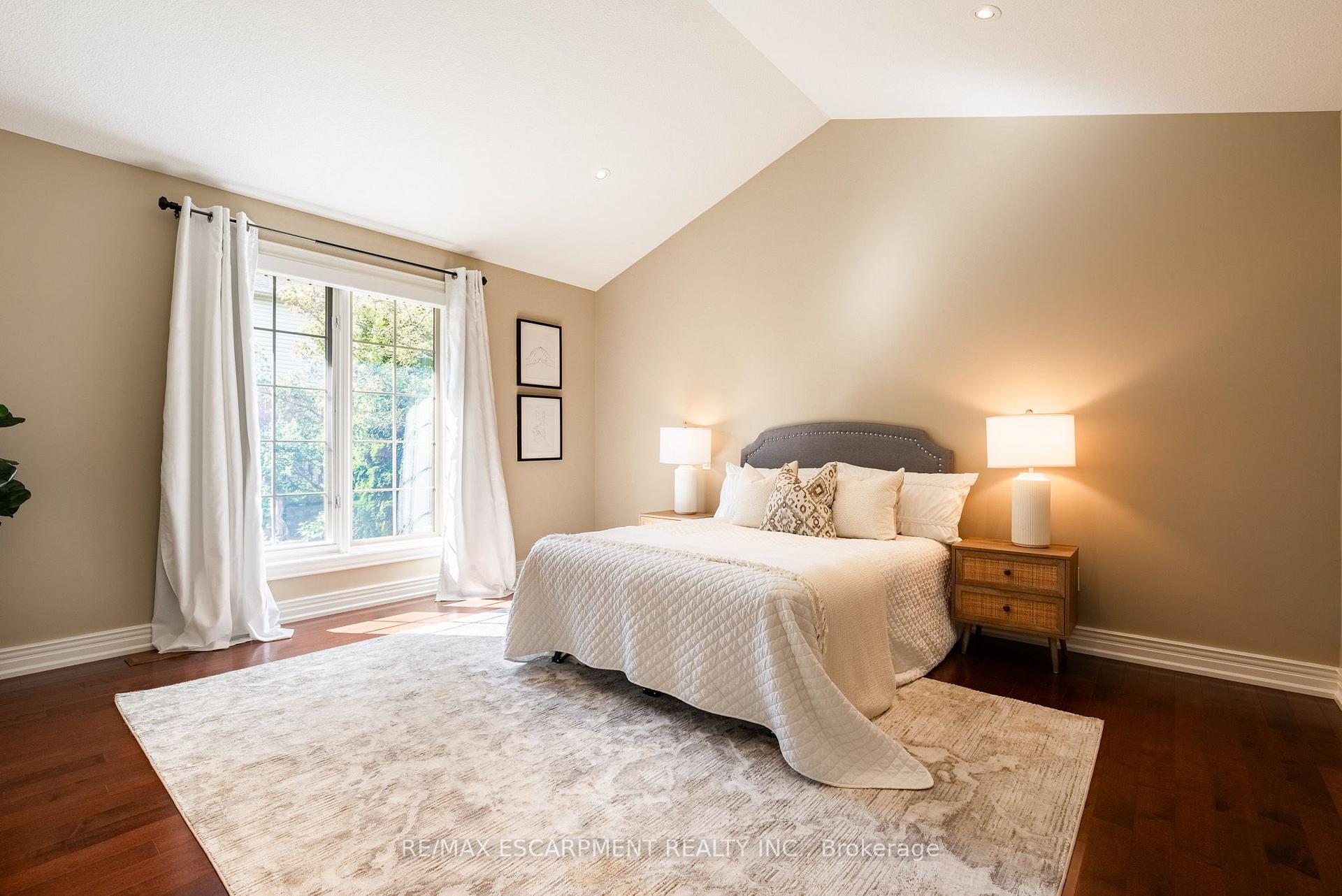 Photo 30 of 506 Regina Drive, Burlington, Brant — HOMEH