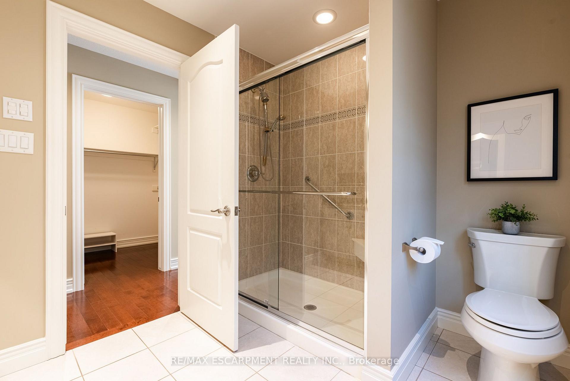 Photo 33 of 506 Regina Drive, Burlington, Brant — HOMEH