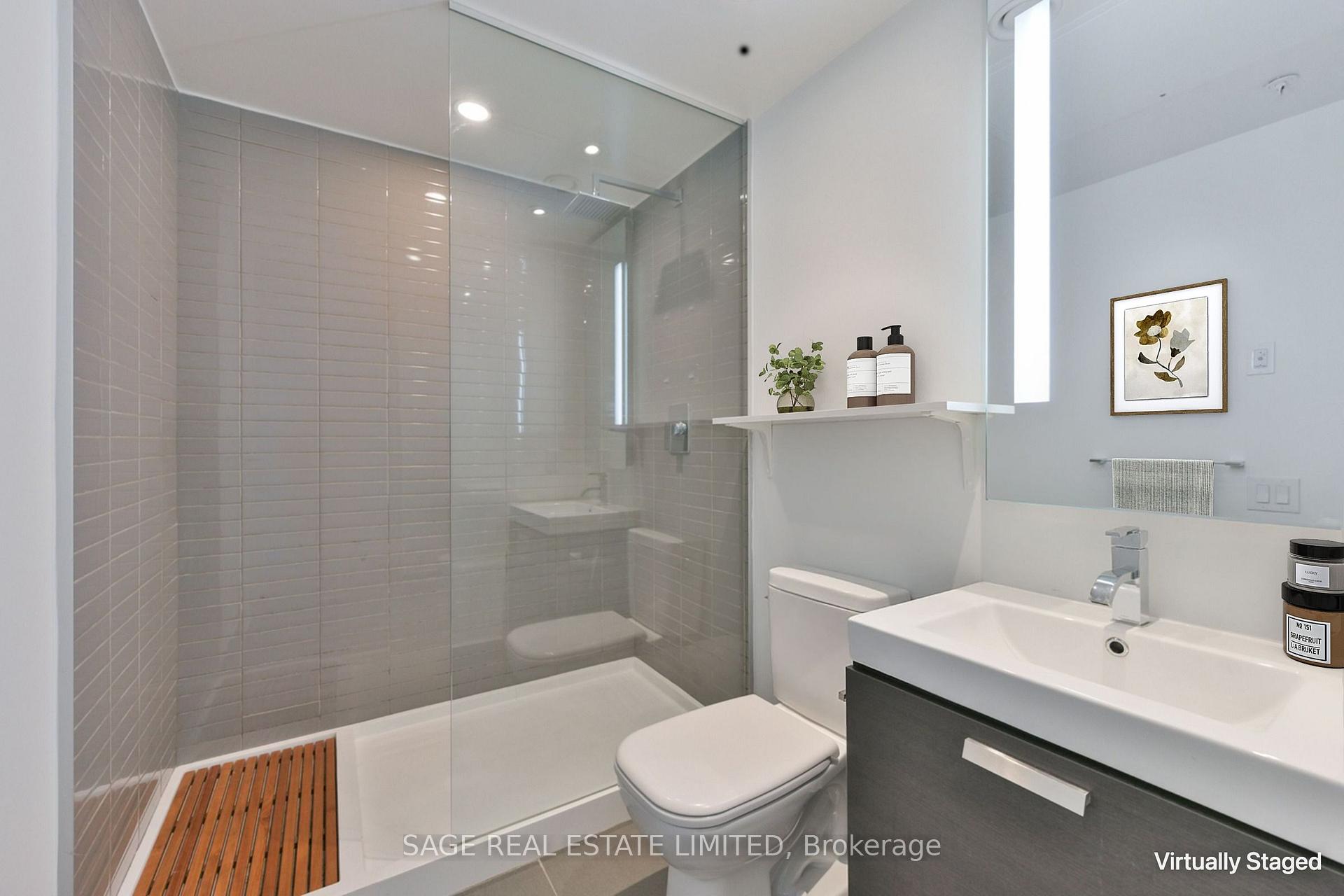 Photo 14 of Unit 802, 38 Stewart Street, Toronto, Waterfront Communities — HOMEH