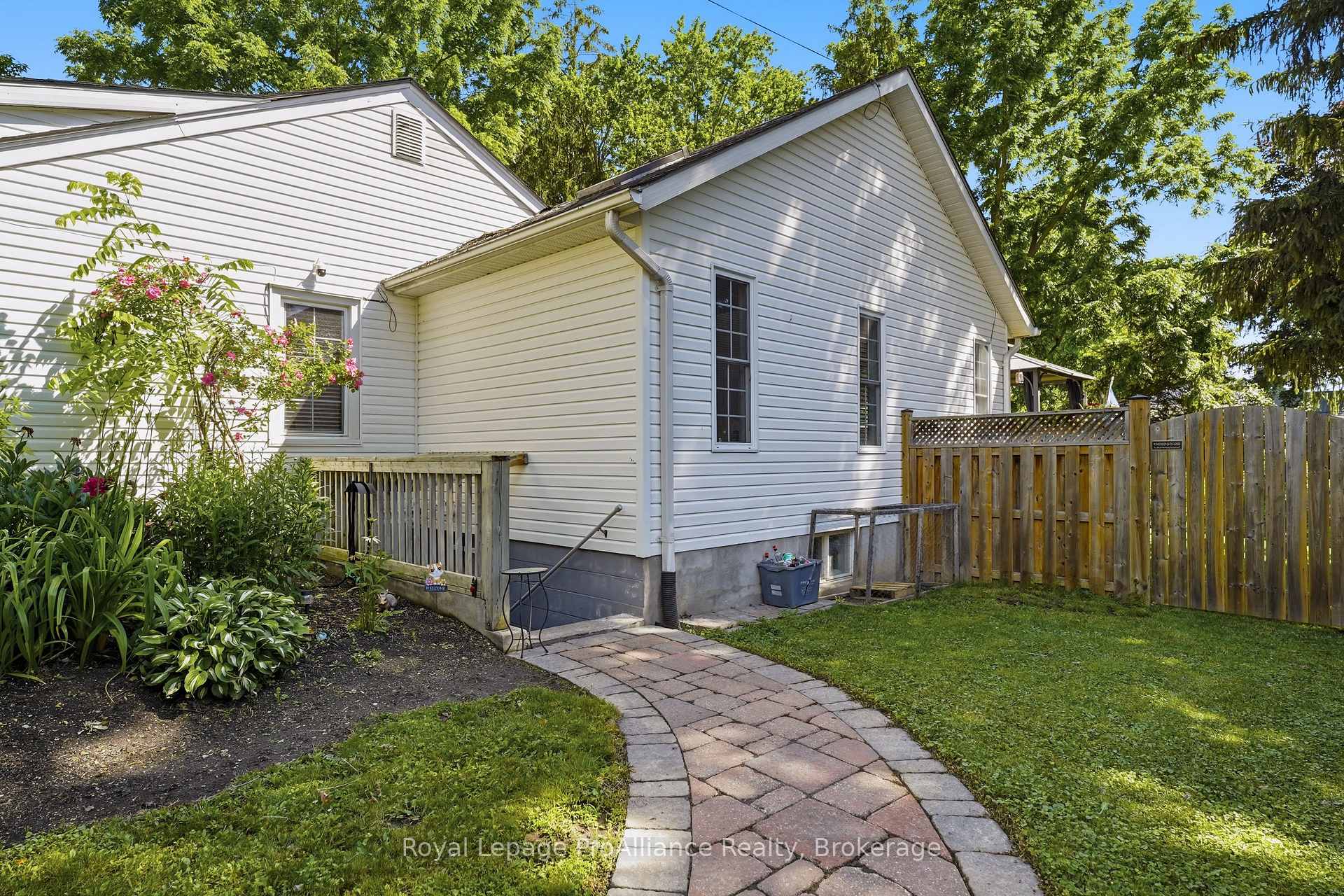 Photo 4 of 59 Palmer Road, Belleville, Belleville Ward — HOMEH