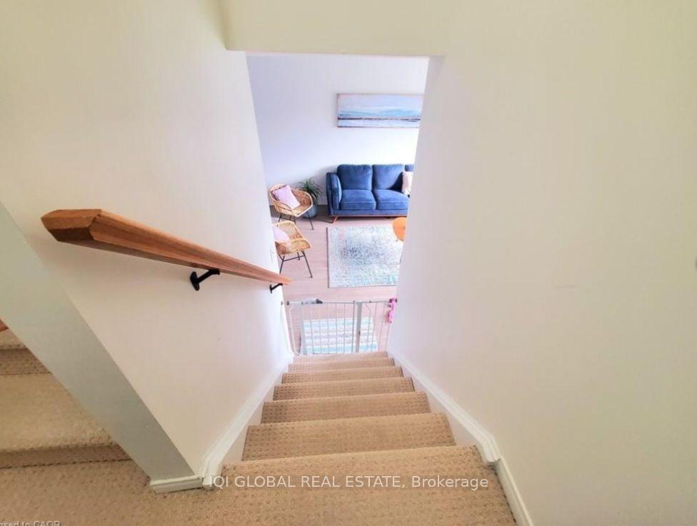 Photo 11 of 559 Victoria Road N, Guelph, Victoria North — HOMEH