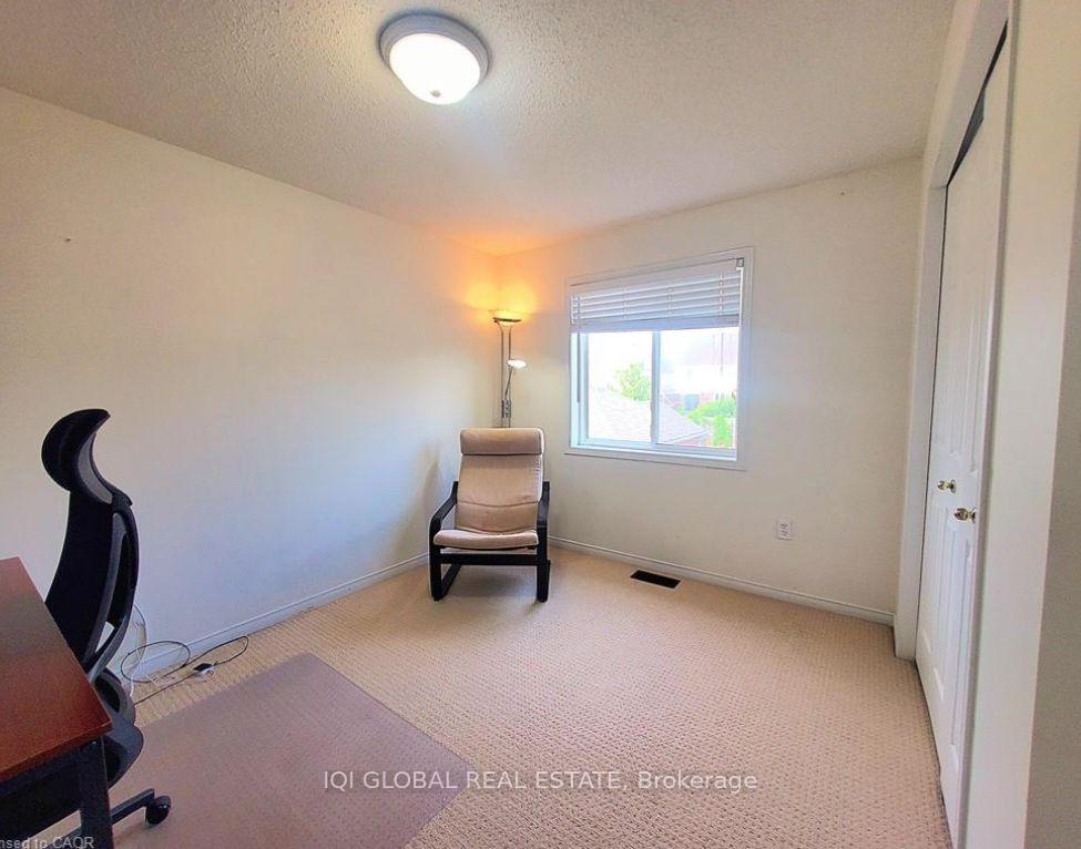 Photo 16 of 559 Victoria Road N, Guelph, Victoria North — HOMEH