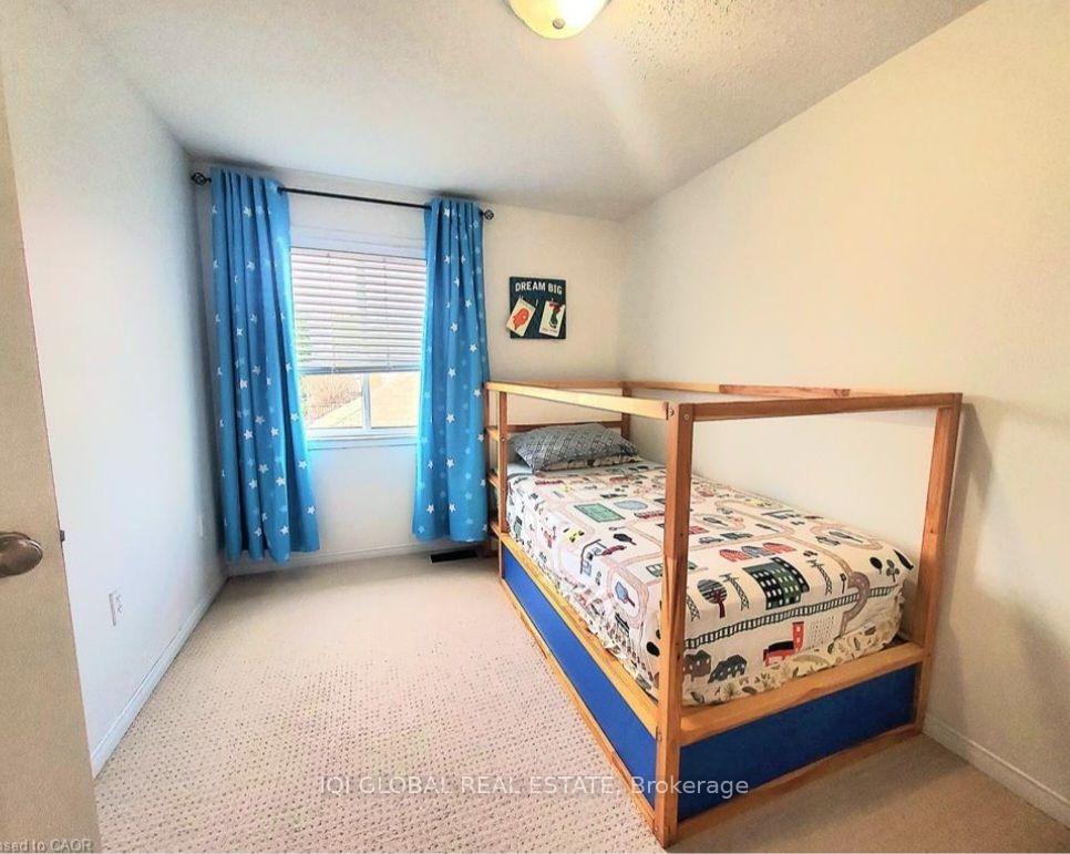 Photo 17 of 559 Victoria Road N, Guelph, Victoria North — HOMEH