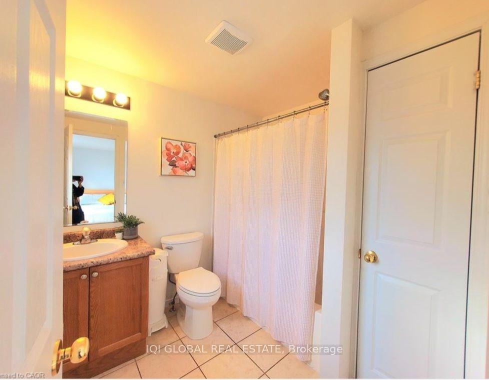 Photo 20 of 559 Victoria Road N, Guelph, Victoria North — HOMEH