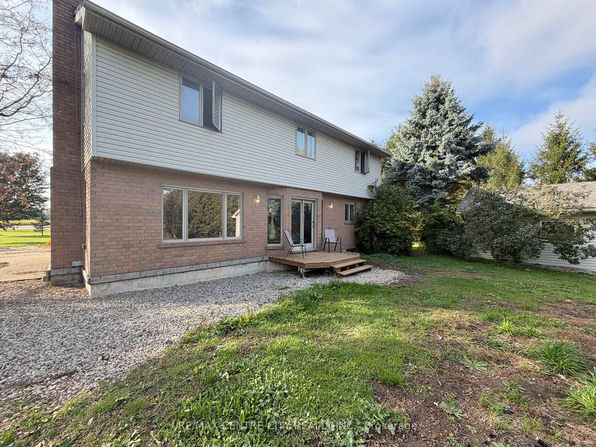 Photo 9 of 7442 Fairview Road, Central Elgin, Rural Central Elgin — HOMEH