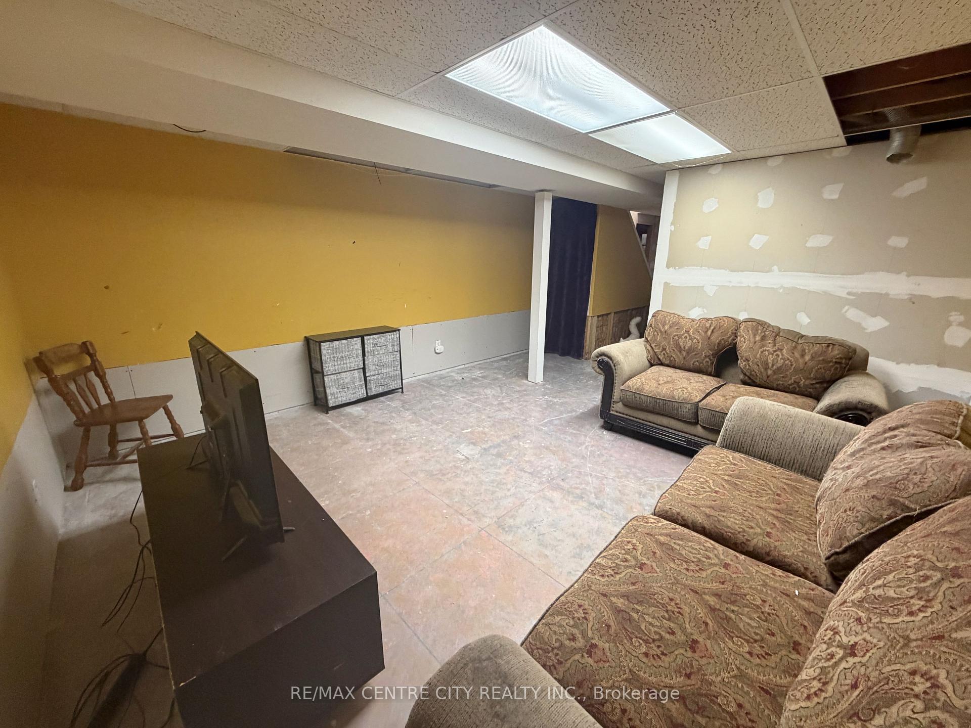 Photo 45 of 7442 Fairview Road, Central Elgin, Rural Central Elgin — HOMEH