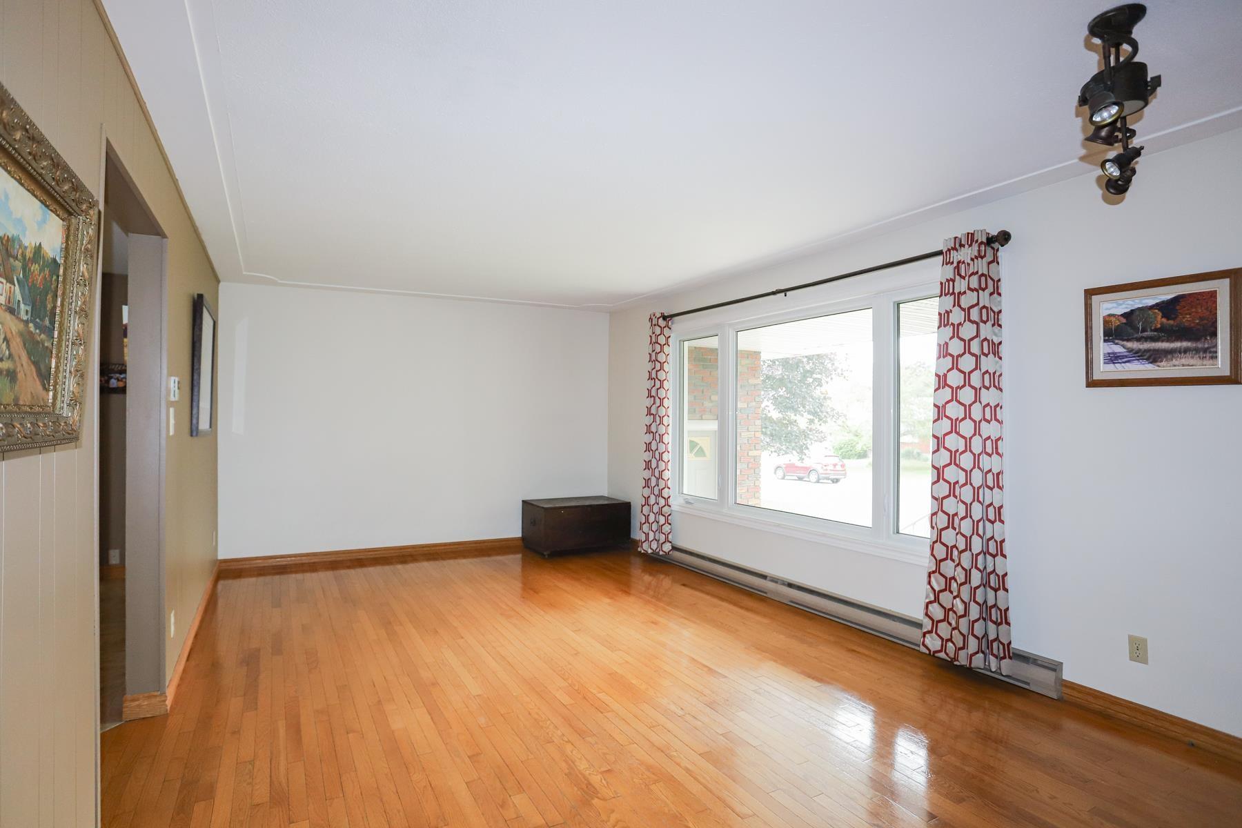 Photo 9 of 24 Granite Street, Sault Ste Marie, Ward 4 — HOMEH