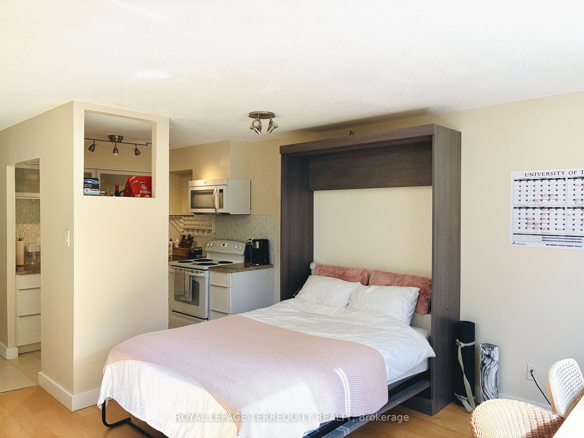 Photo 9 of Unit 524, 95 Prince Arthur Avenue, Toronto, The Annex — HOMEH