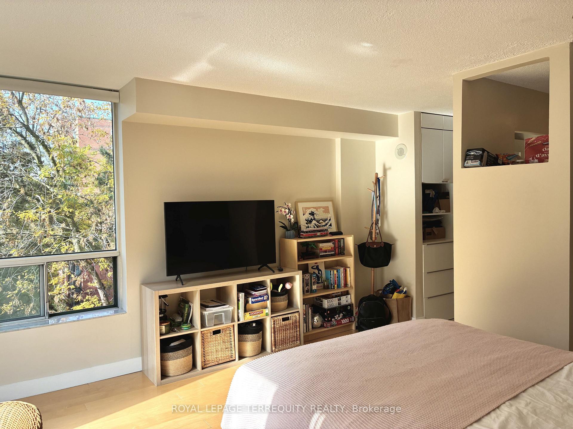 Photo 11 of Unit 524, 95 Prince Arthur Avenue, Toronto, The Annex — HOMEH