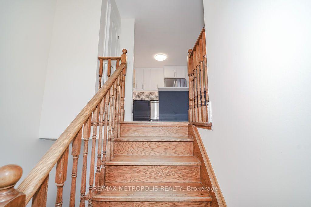 Photo 4 of Unit Main, 195 Vodden Street E, Brampton, Brampton North — HOMEH