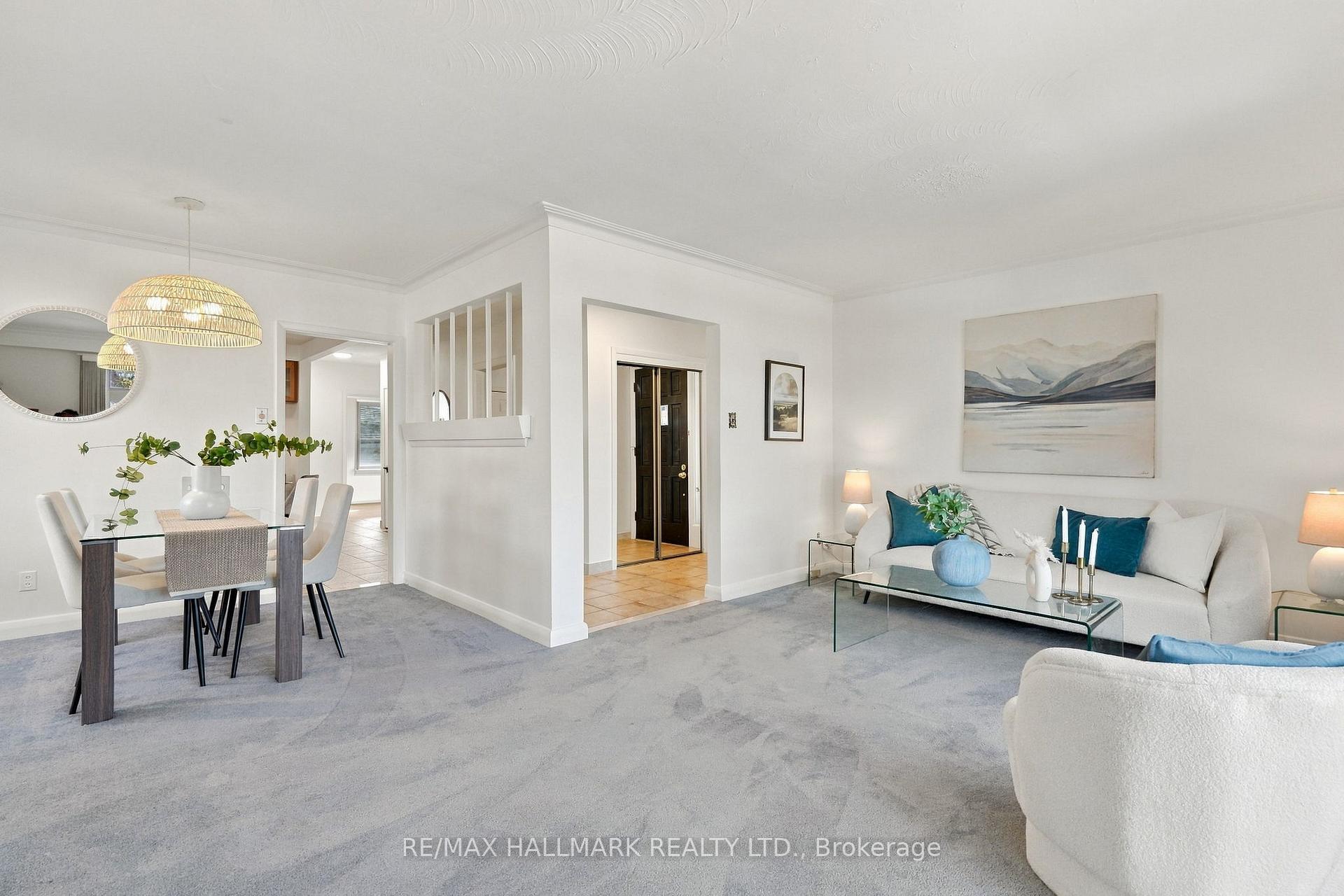 Photo 4 of 29 Willowbrook Road, Etobicoke, Mimico — HOMEH