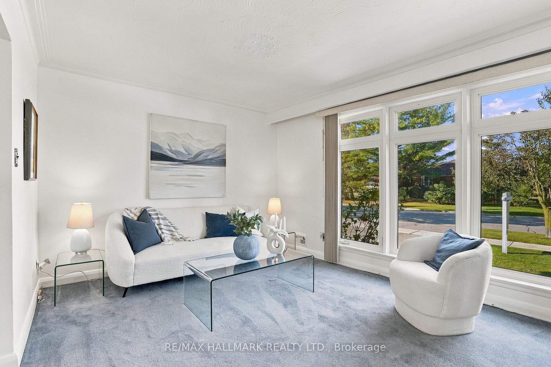 Photo 2 of 29 Willowbrook Road, Etobicoke, Mimico — HOMEH