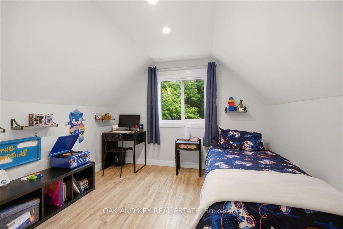 Photo 31 of 15 Chancton Crescent, London, South Y — HOMEH