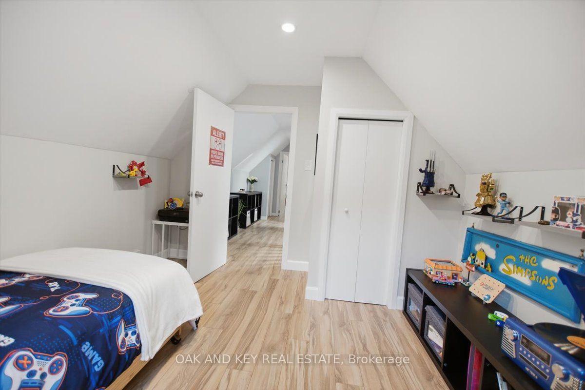 Photo 32 of 15 Chancton Crescent, London, South Y — HOMEH