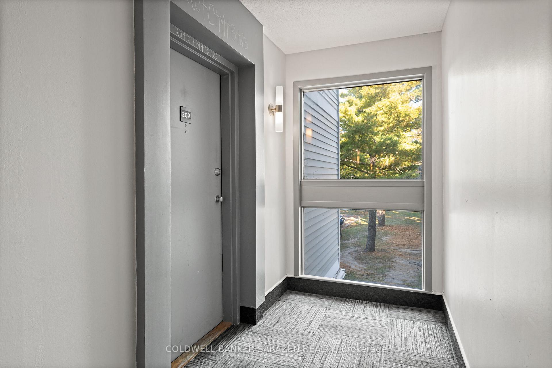 Photo 3 of Unit 209, 214 Viewmount Drive, Ottawa, Borden Farm/Stewart Farm/Carleton Heights/Parkwood Hills — HOMEH