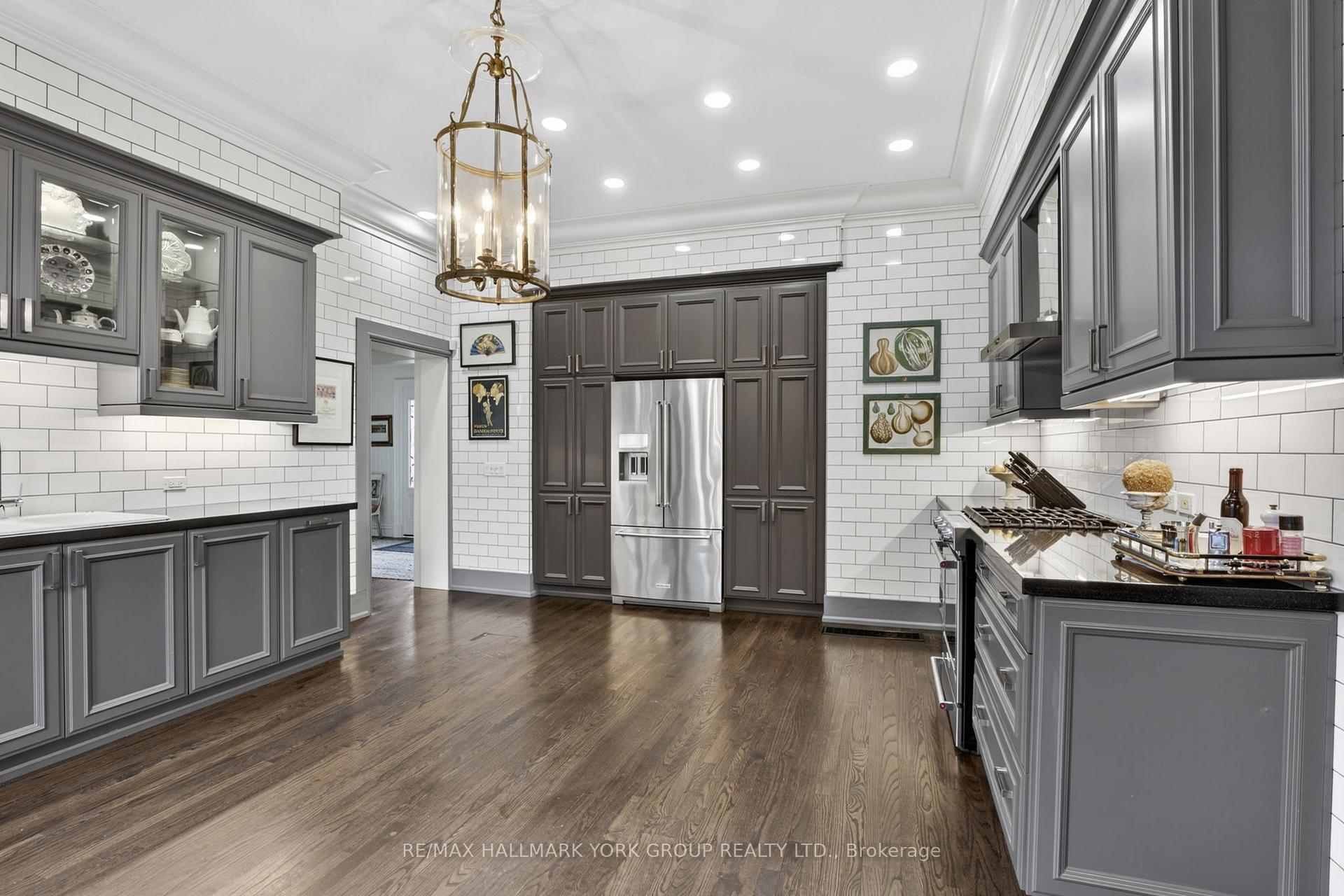 Photo 6 of 14455 Dufferin Street, King, Rural King — HOMEH