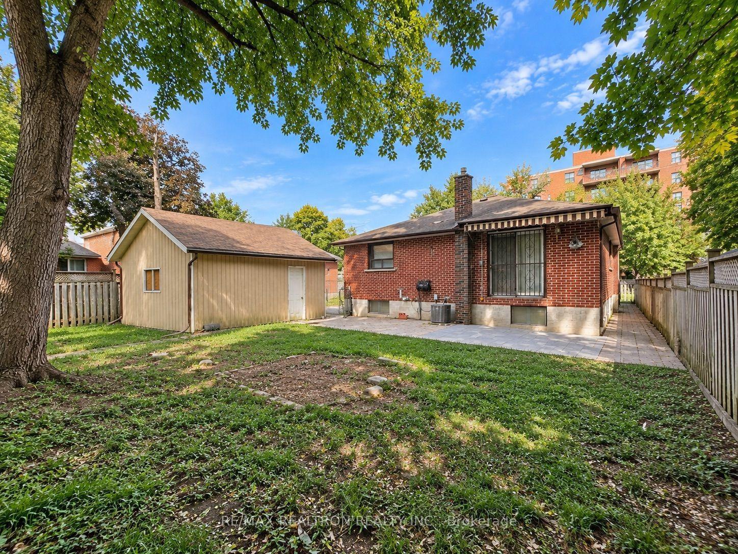 Photo 8 of 21 Clark Avenue, Markham, Thornhill — HOMEH