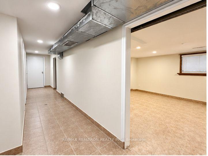 Photo 21 of 21 Clark Avenue, Markham, Thornhill — HOMEH