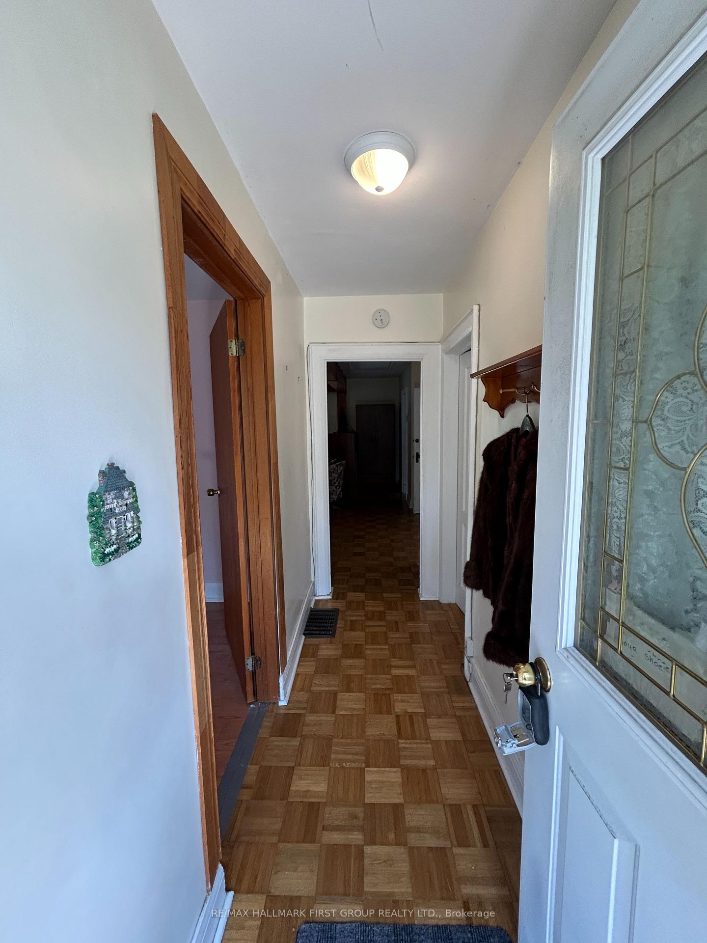 Photo 3 of 917 Green Street, Whitby, Downtown Whitby — HOMEH