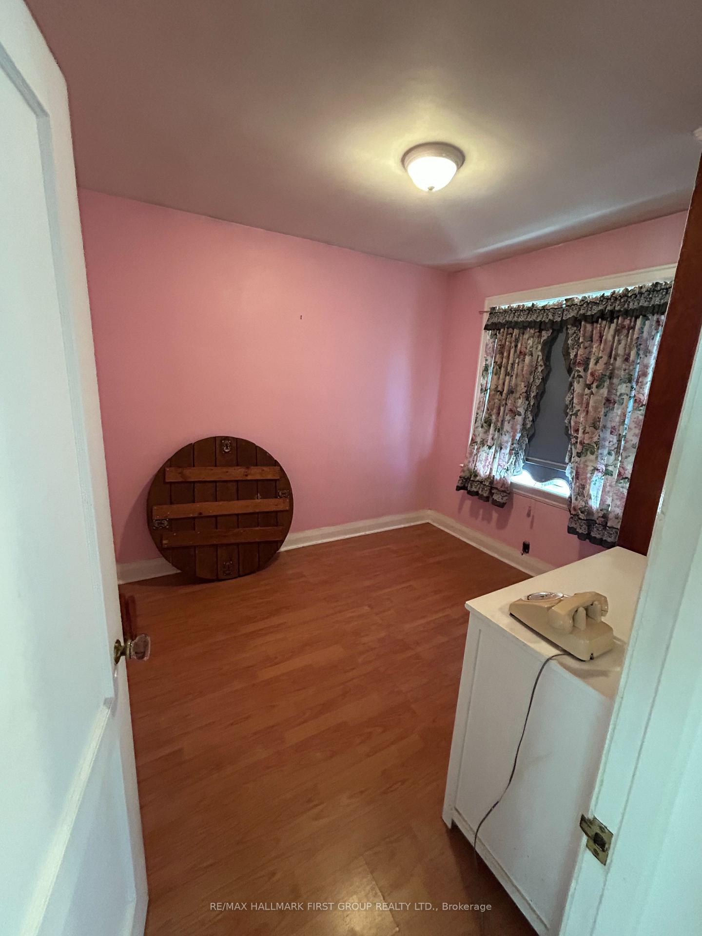 Photo 5 of 917 Green Street, Whitby, Downtown Whitby — HOMEH