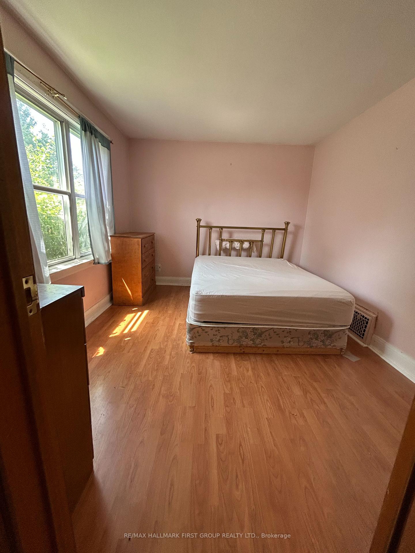 Photo 7 of 917 Green Street, Whitby, Downtown Whitby — HOMEH