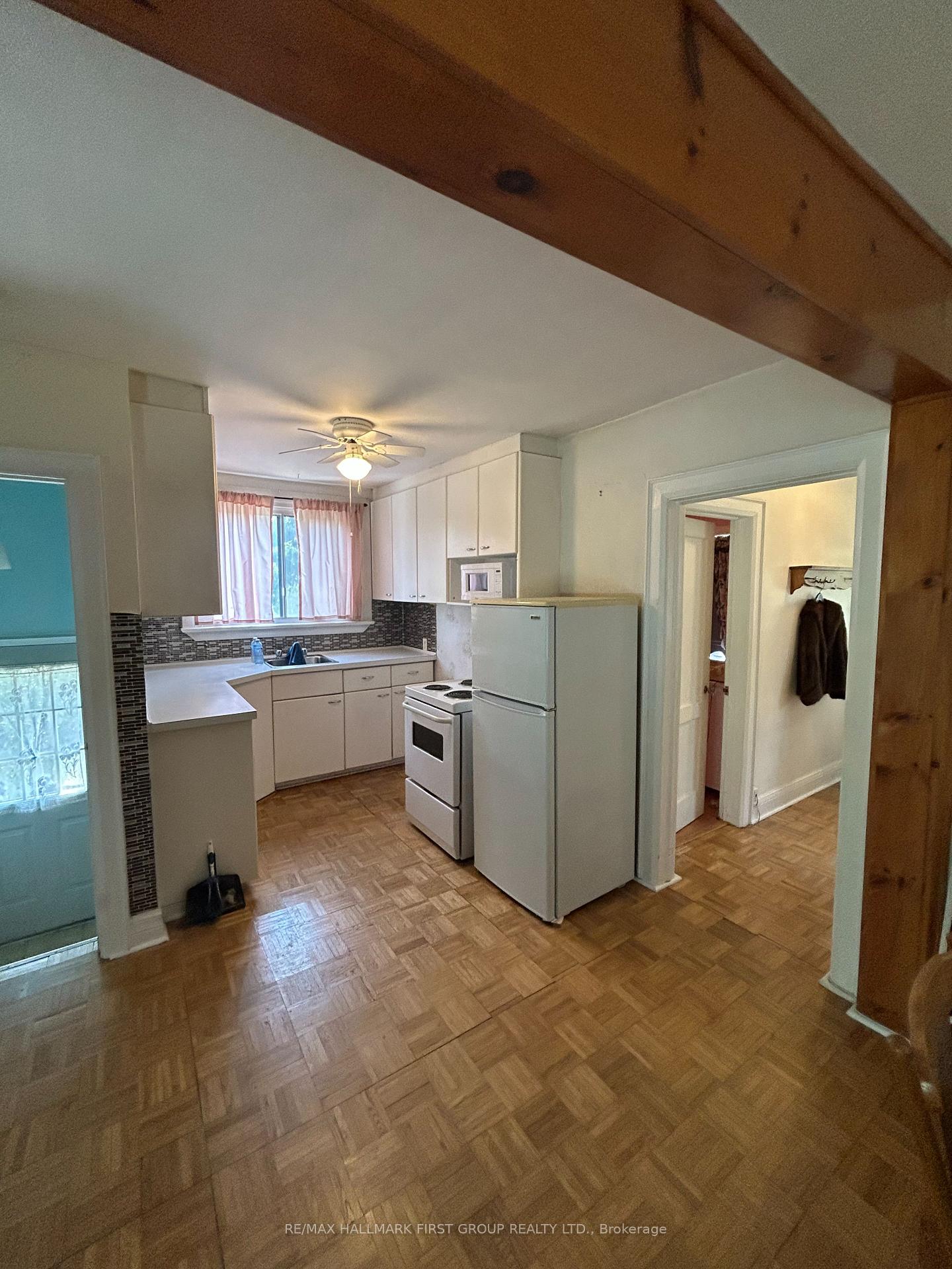 Photo 9 of 917 Green Street, Whitby, Downtown Whitby — HOMEH