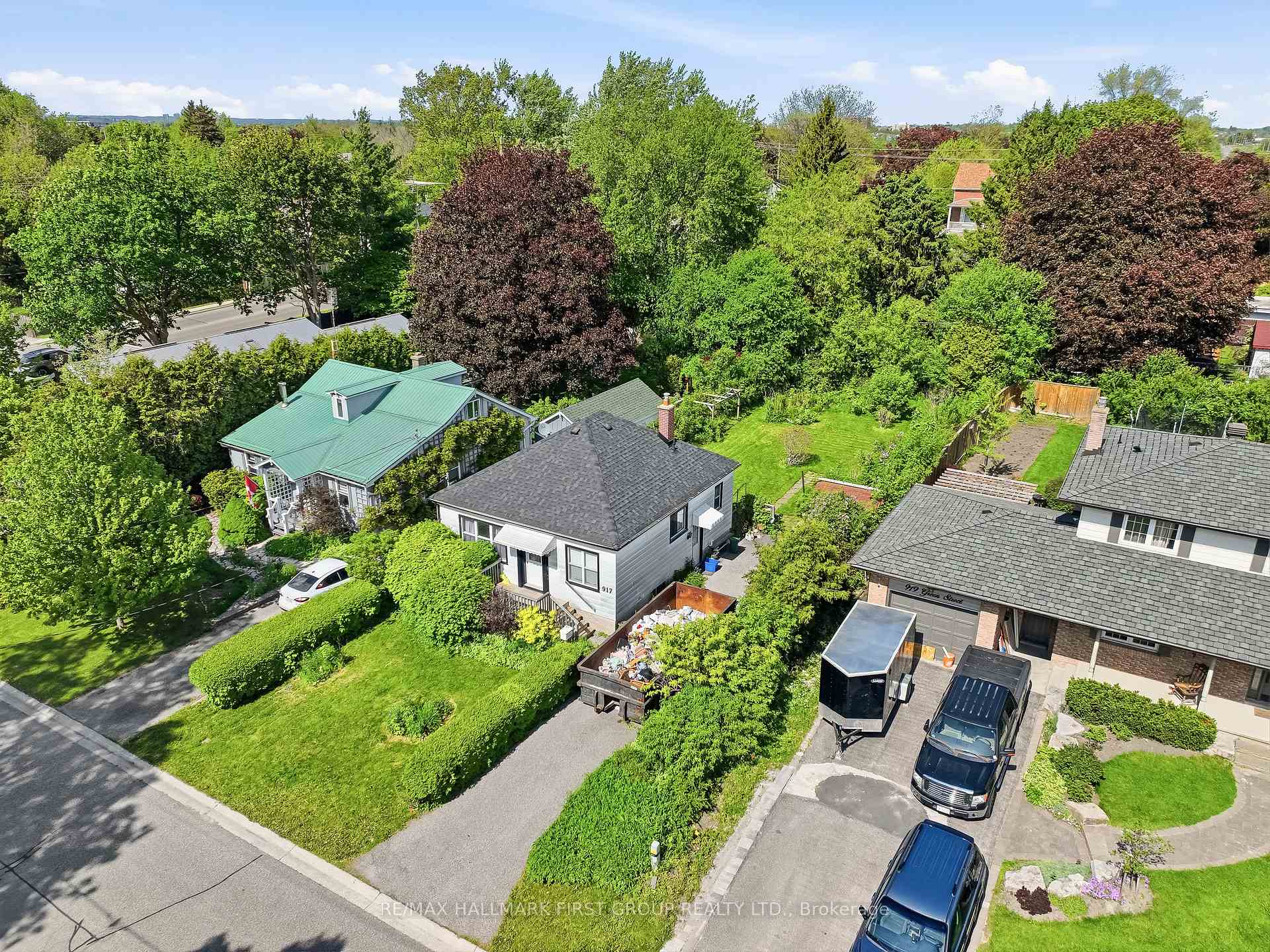 Photo 15 of 917 Green Street, Whitby, Downtown Whitby — HOMEH