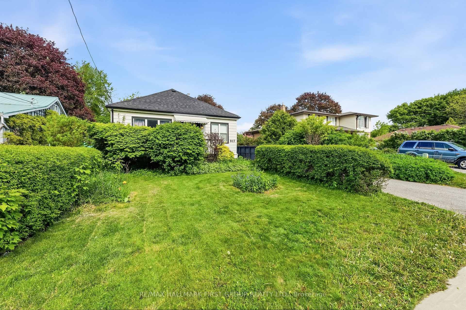 Photo 16 of 917 Green Street, Whitby, Downtown Whitby — HOMEH