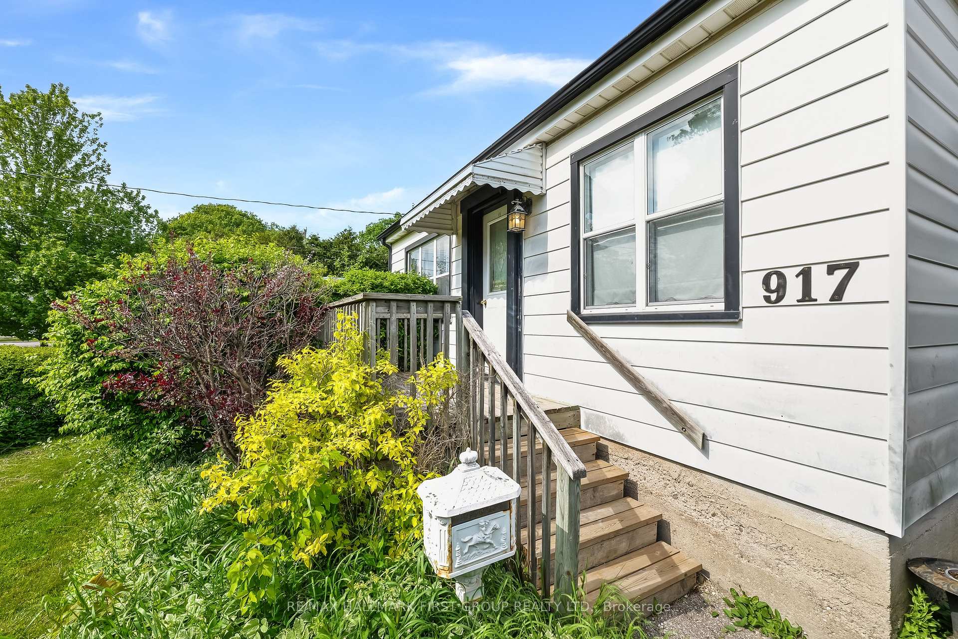 Photo 17 of 917 Green Street, Whitby, Downtown Whitby — HOMEH