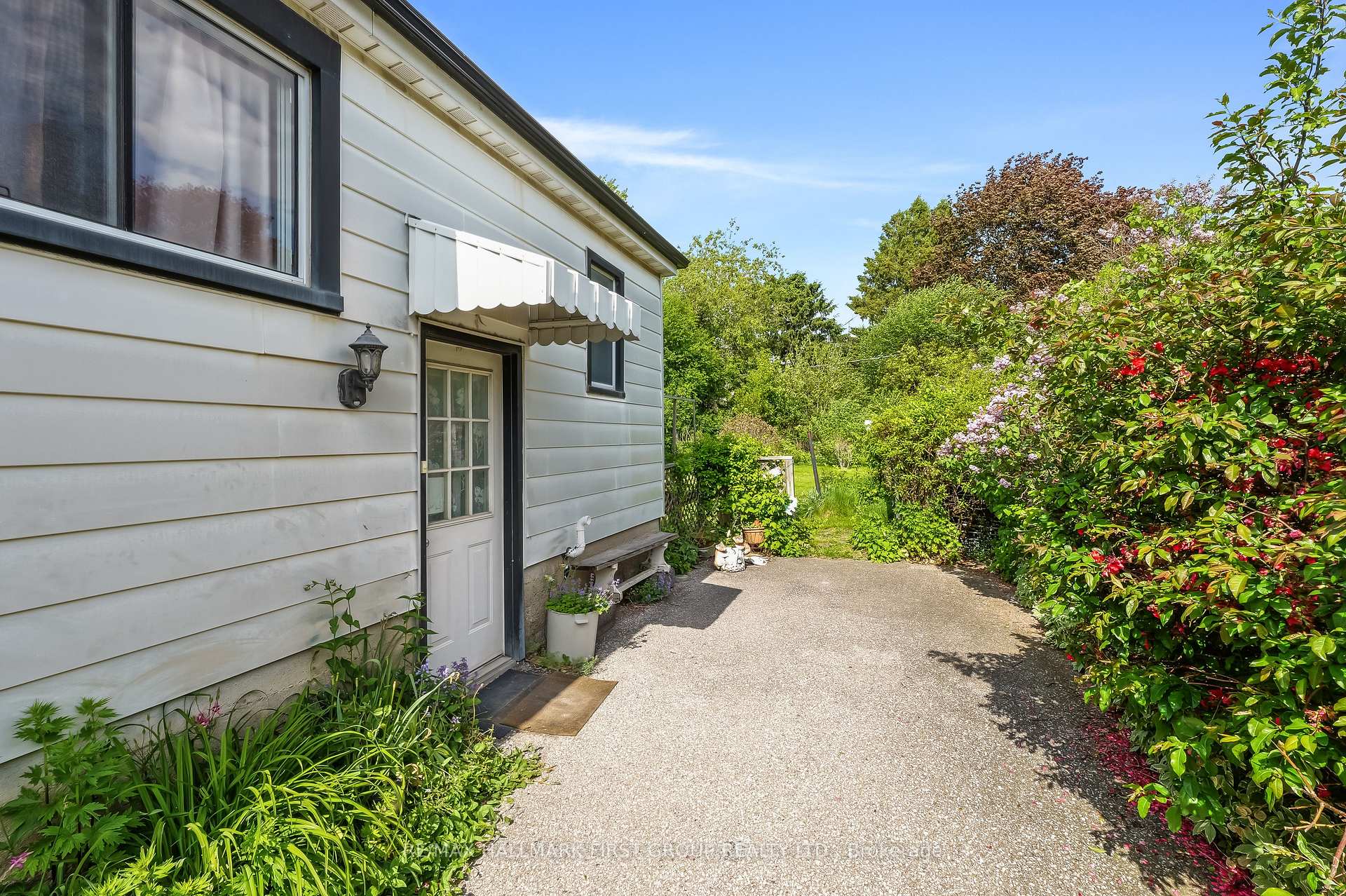 Photo 20 of 917 Green Street, Whitby, Downtown Whitby — HOMEH