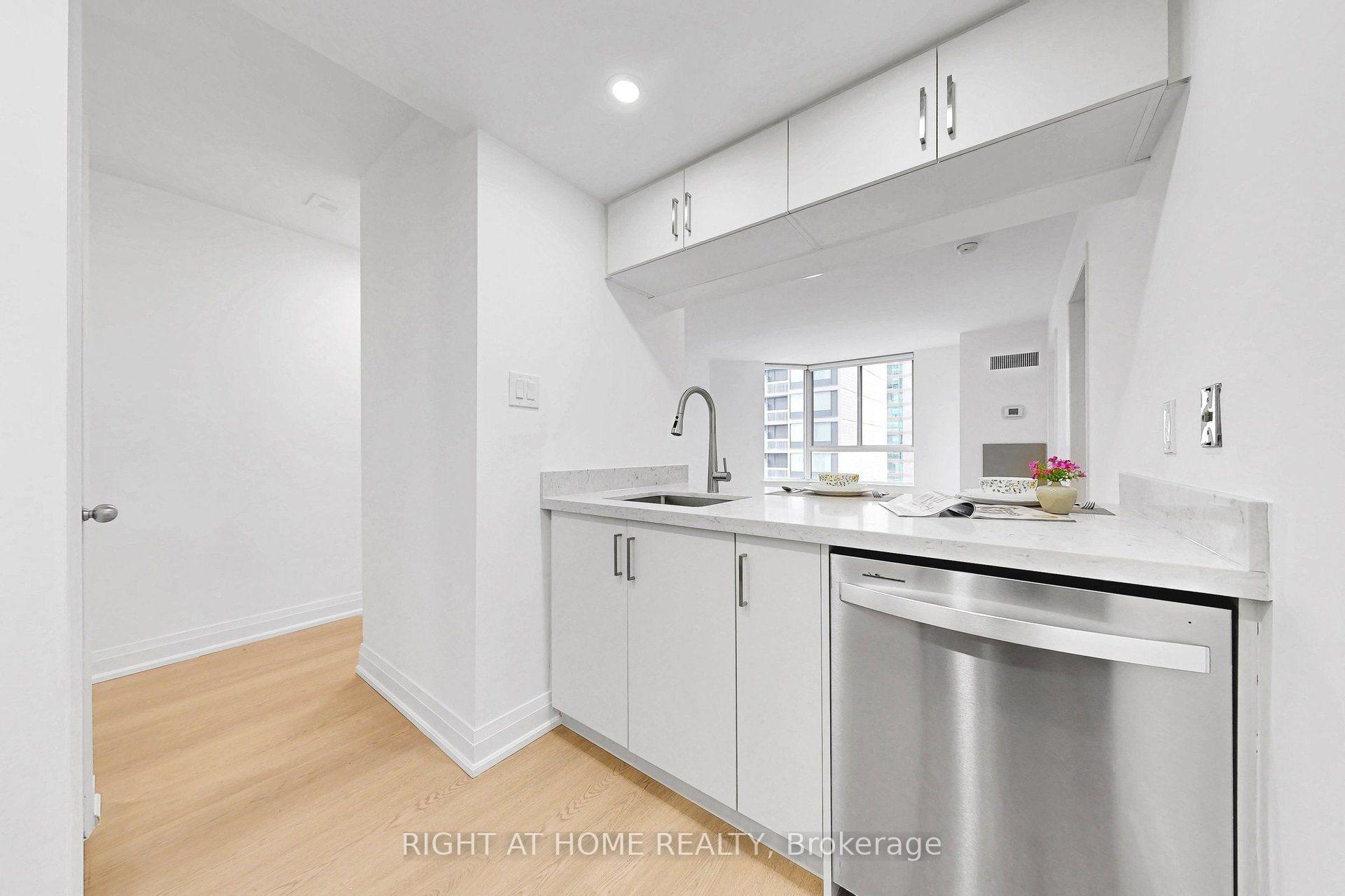 Photo 12 of Unit 909, 44 Gerrard Street W, Toronto, Bay Street Corridor — HOMEH