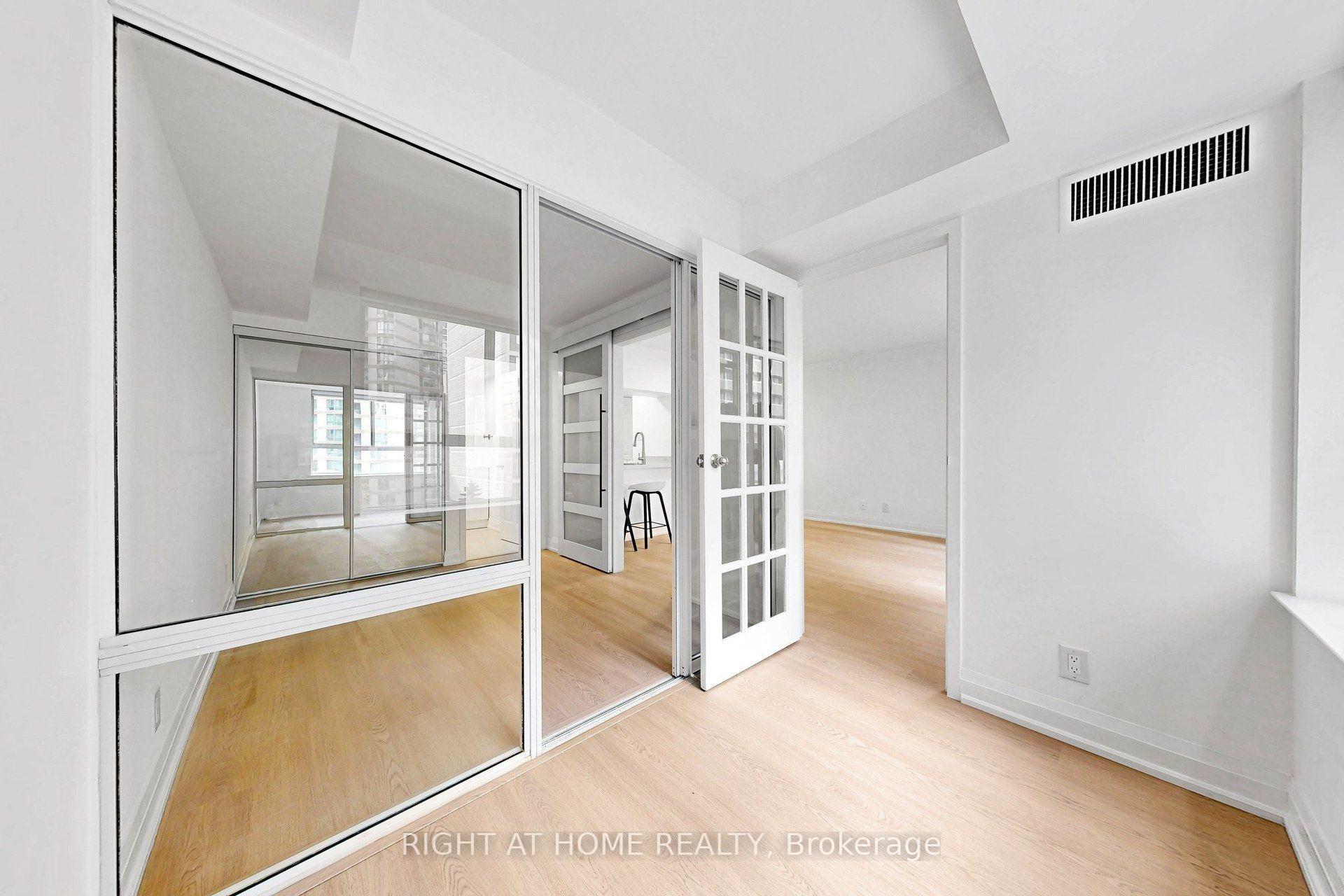 Photo 27 of Unit 909, 44 Gerrard Street W, Toronto, Bay Street Corridor — HOMEH