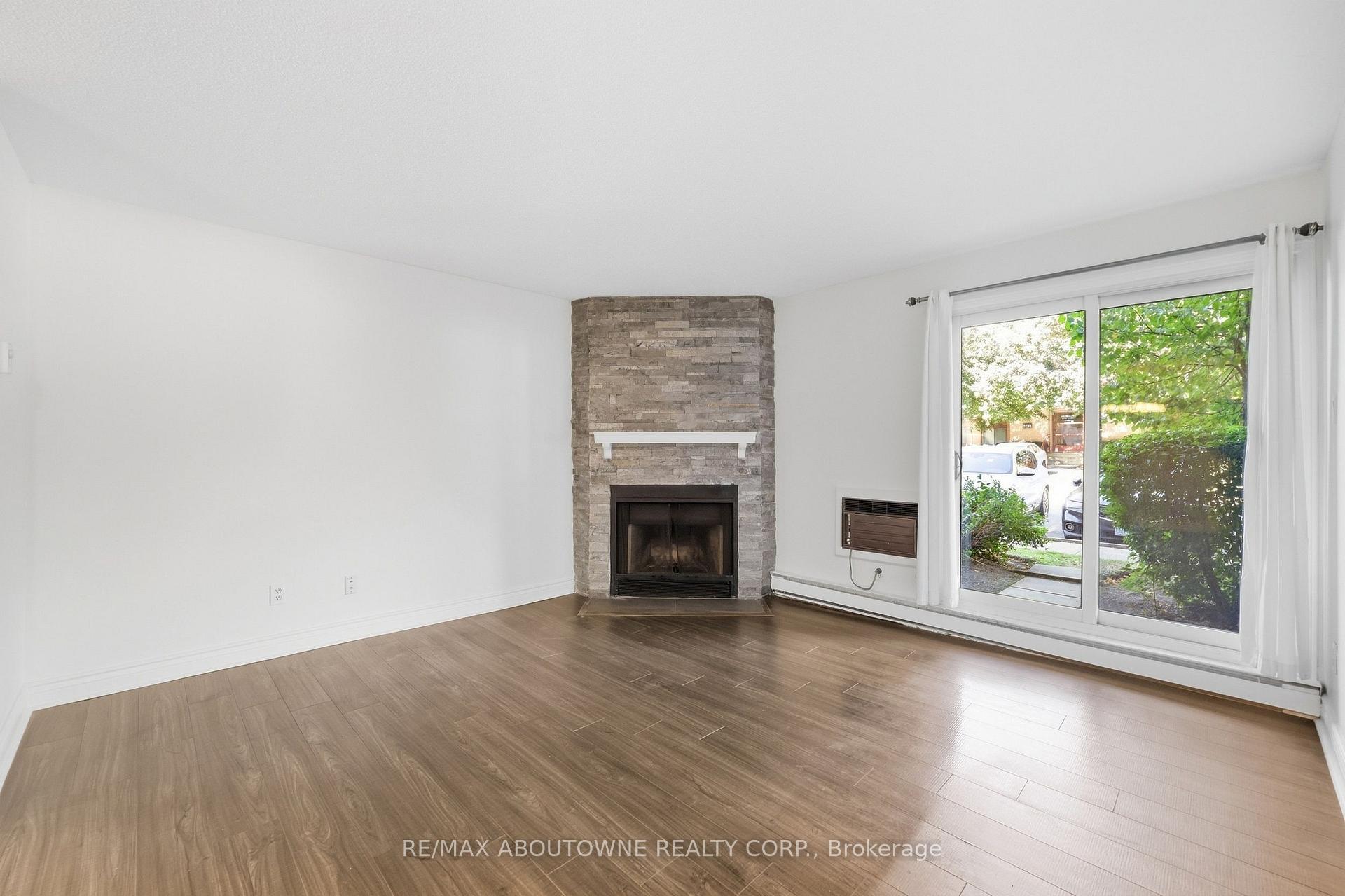 Photo 7 of Unit 1611, 1480 Pilgrims Way, Oakville, Glen Abbey — HOMEH