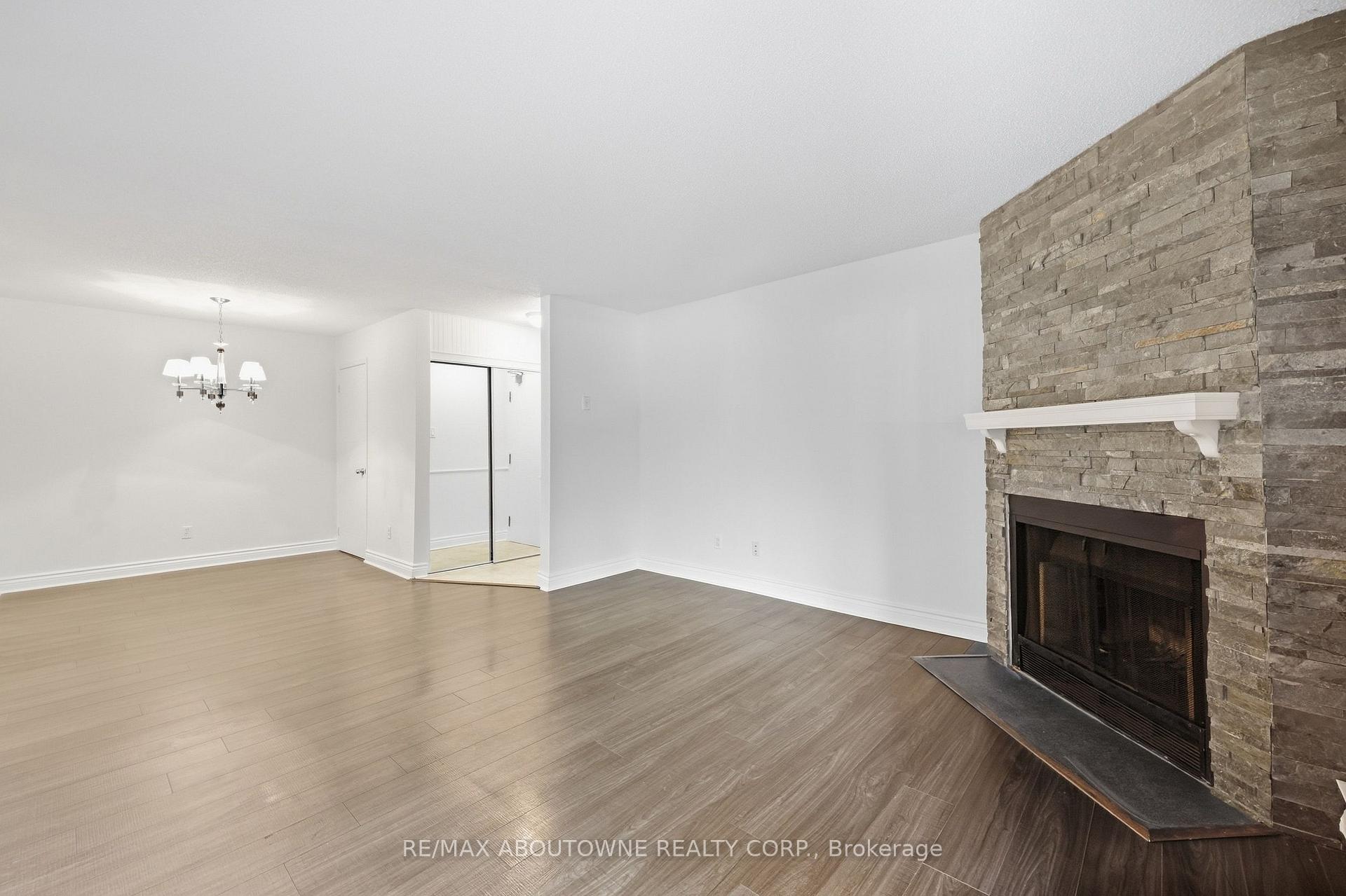 Photo 9 of Unit 1611, 1480 Pilgrims Way, Oakville, Glen Abbey — HOMEH