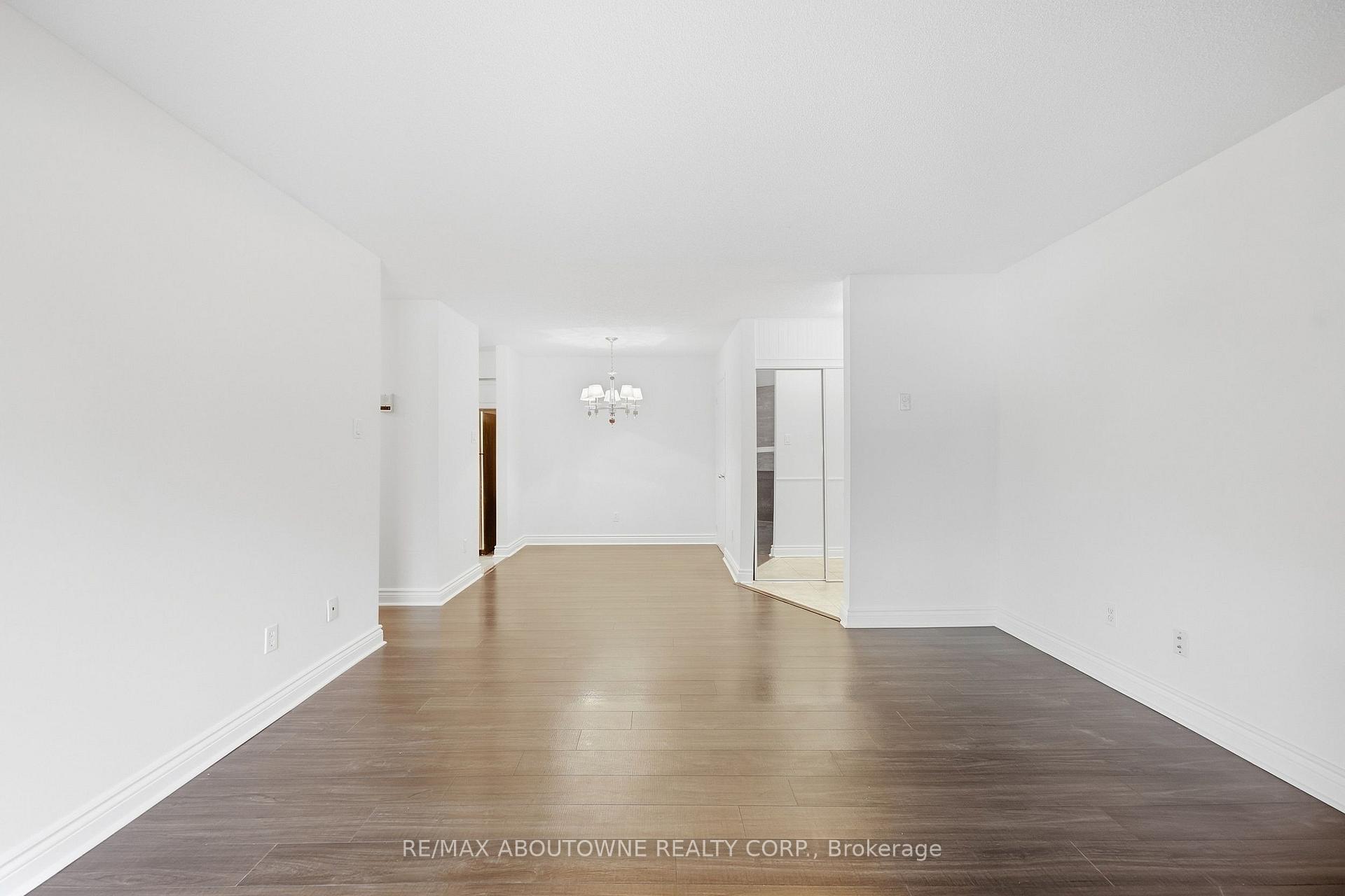 Photo 10 of Unit 1611, 1480 Pilgrims Way, Oakville, Glen Abbey — HOMEH