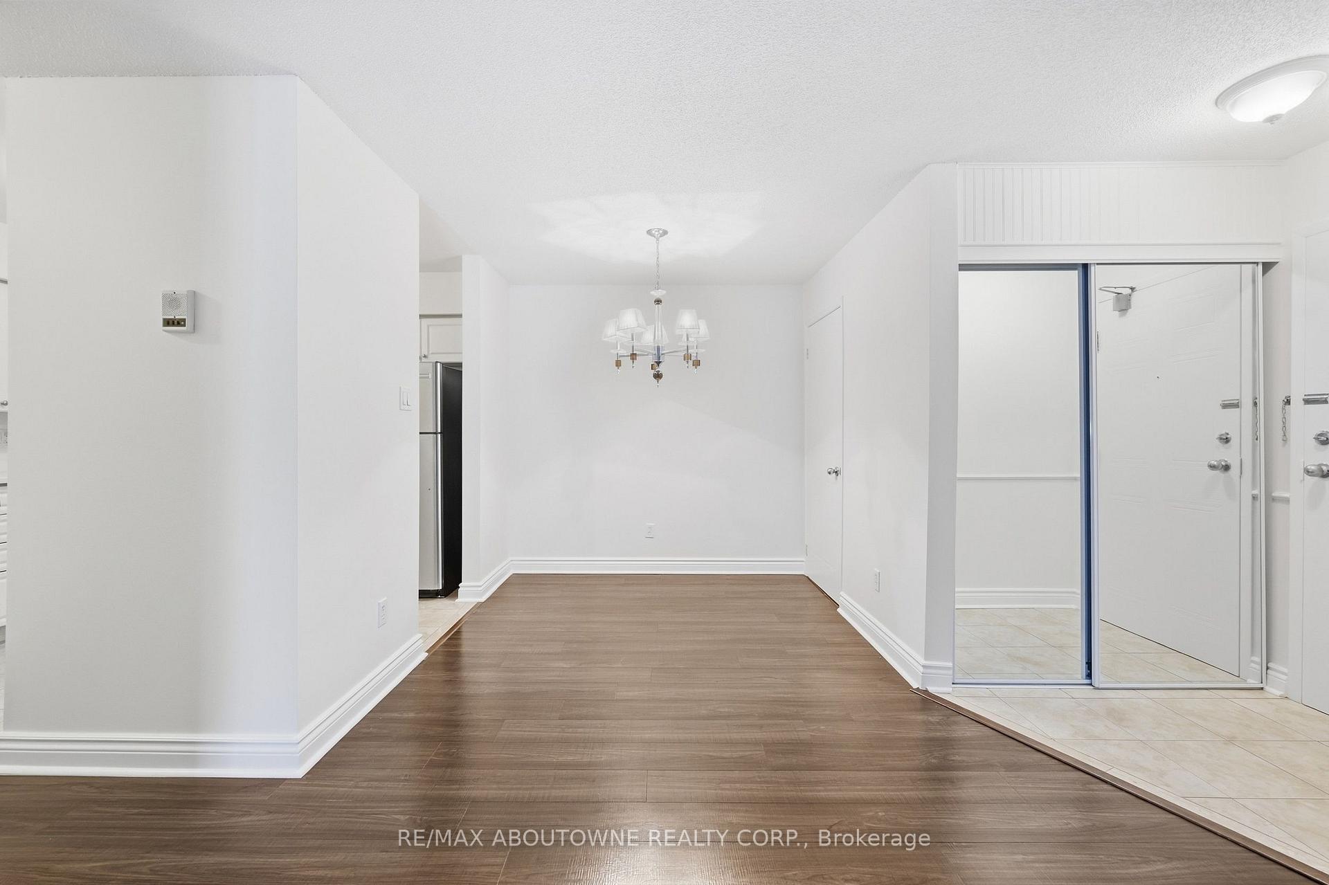 Photo 13 of Unit 1611, 1480 Pilgrims Way, Oakville, Glen Abbey — HOMEH