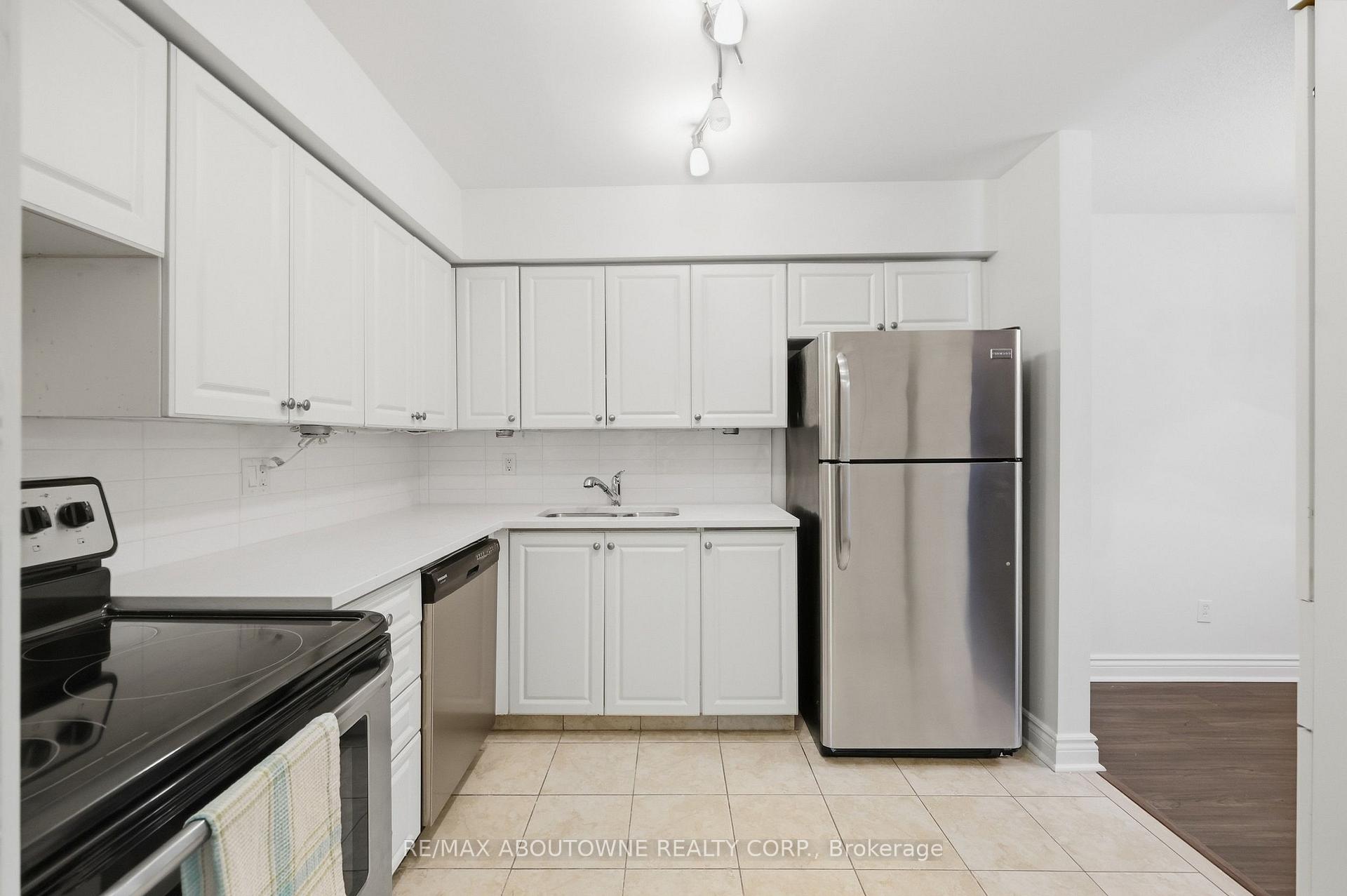 Photo 16 of Unit 1611, 1480 Pilgrims Way, Oakville, Glen Abbey — HOMEH