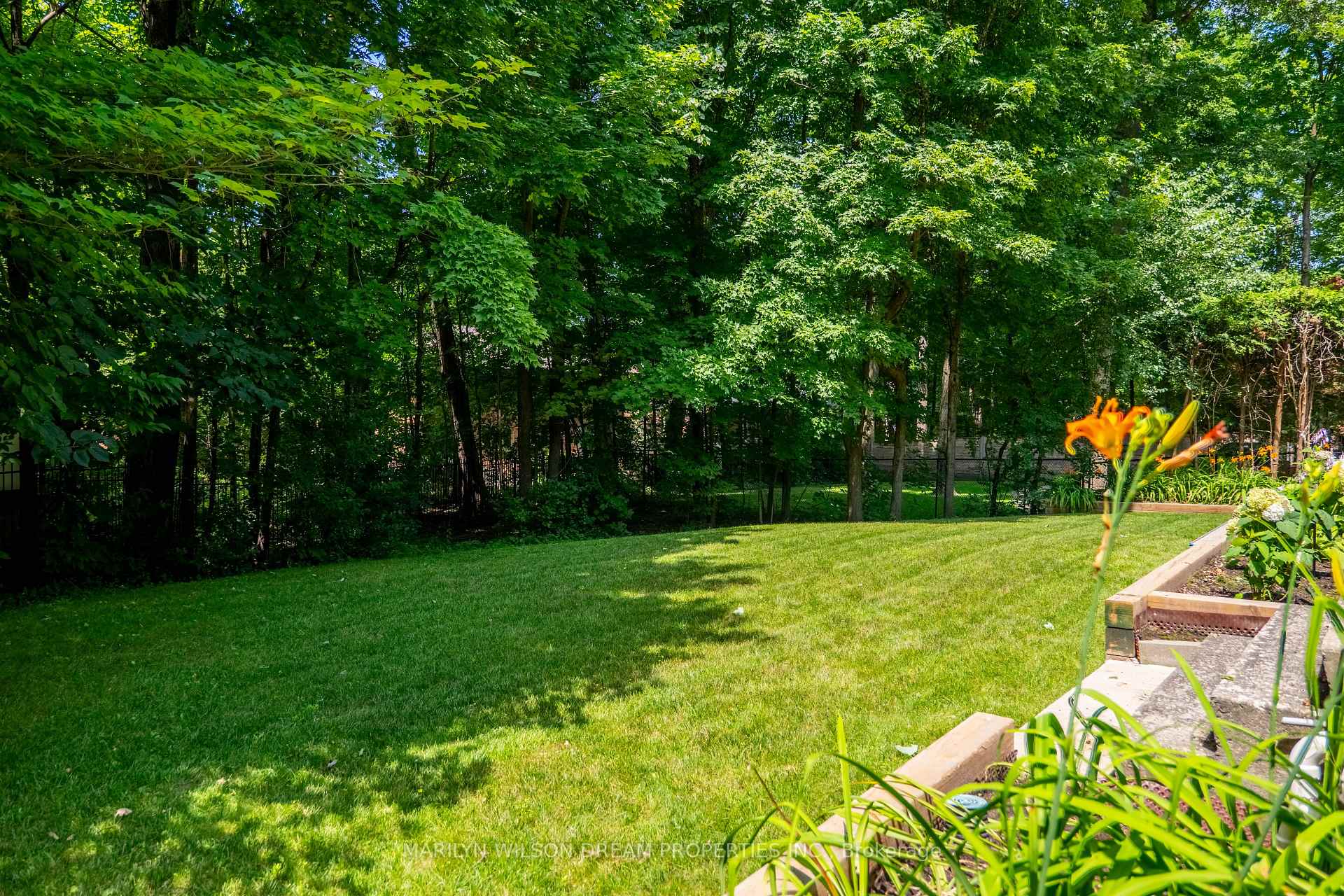Photo 2 of 65 Macnabb Place, Ottawa, Rockcliffe — HOMEH