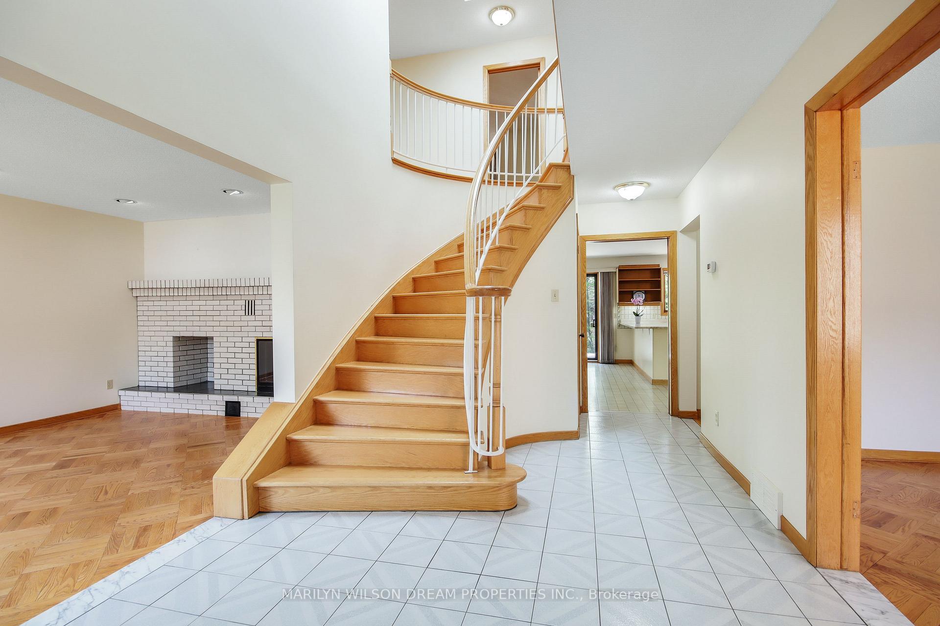 Photo 6 of 65 Macnabb Place, Ottawa, Rockcliffe — HOMEH
