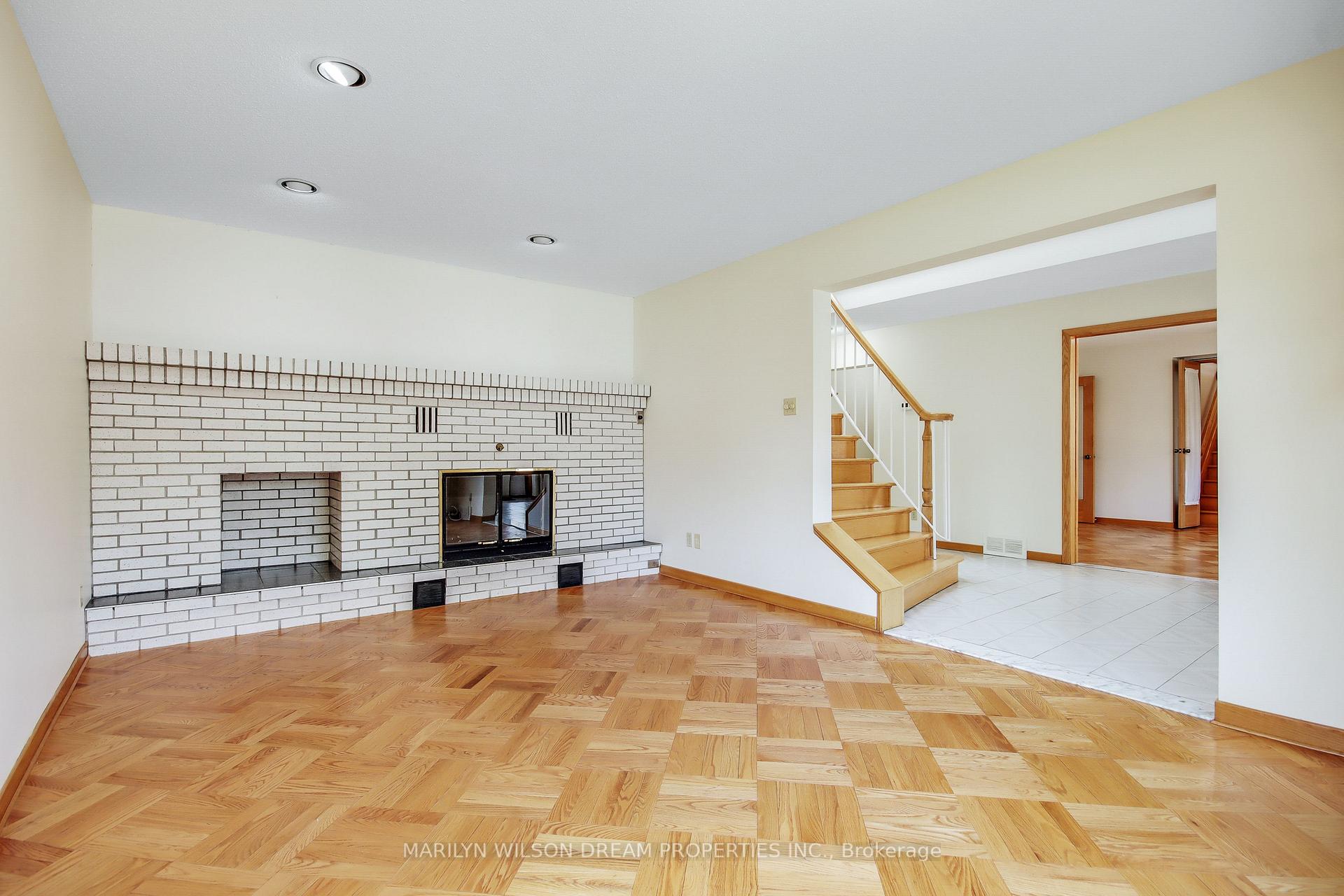 Photo 7 of 65 Macnabb Place, Ottawa, Rockcliffe — HOMEH