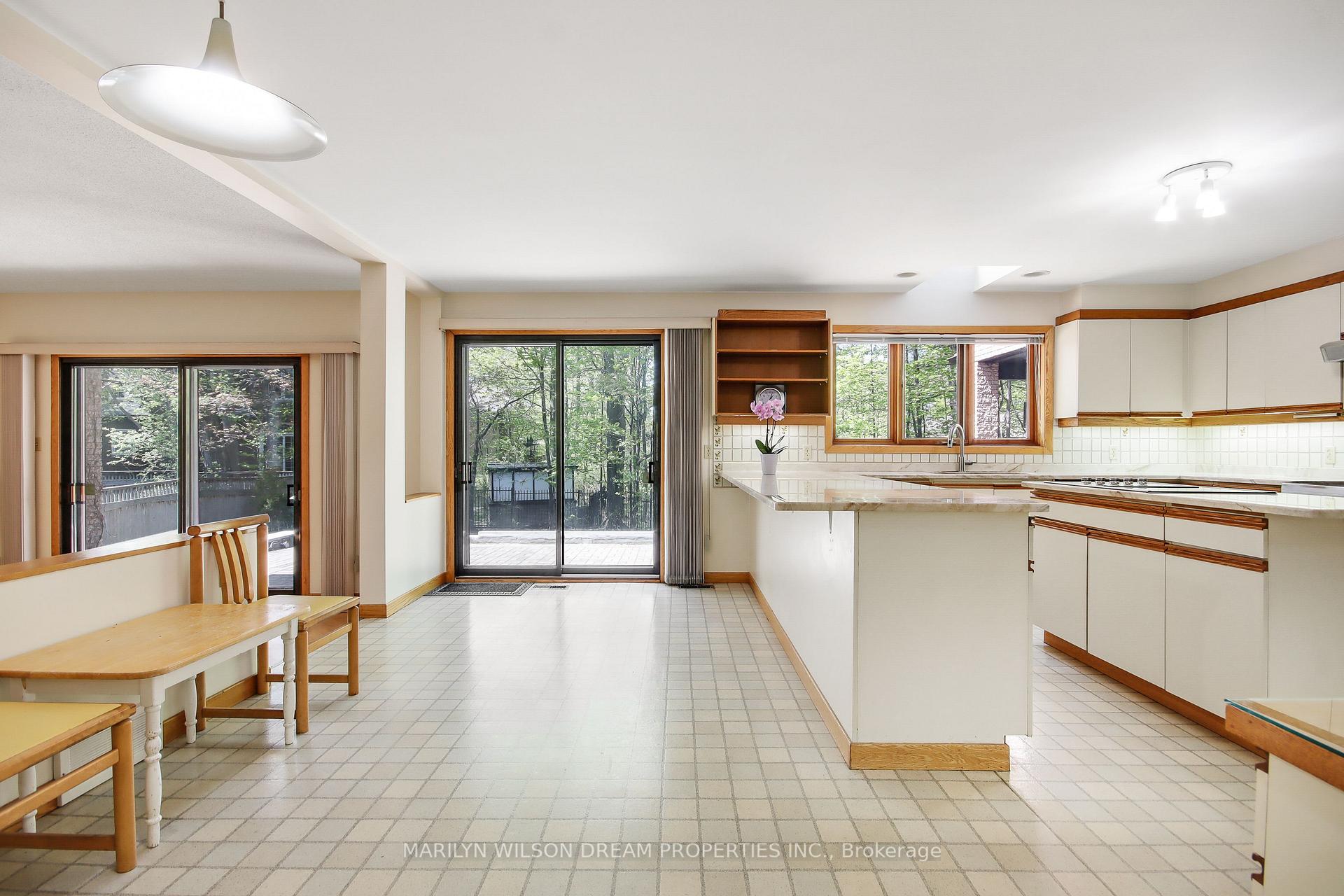 Photo 12 of 65 Macnabb Place, Ottawa, Rockcliffe — HOMEH
